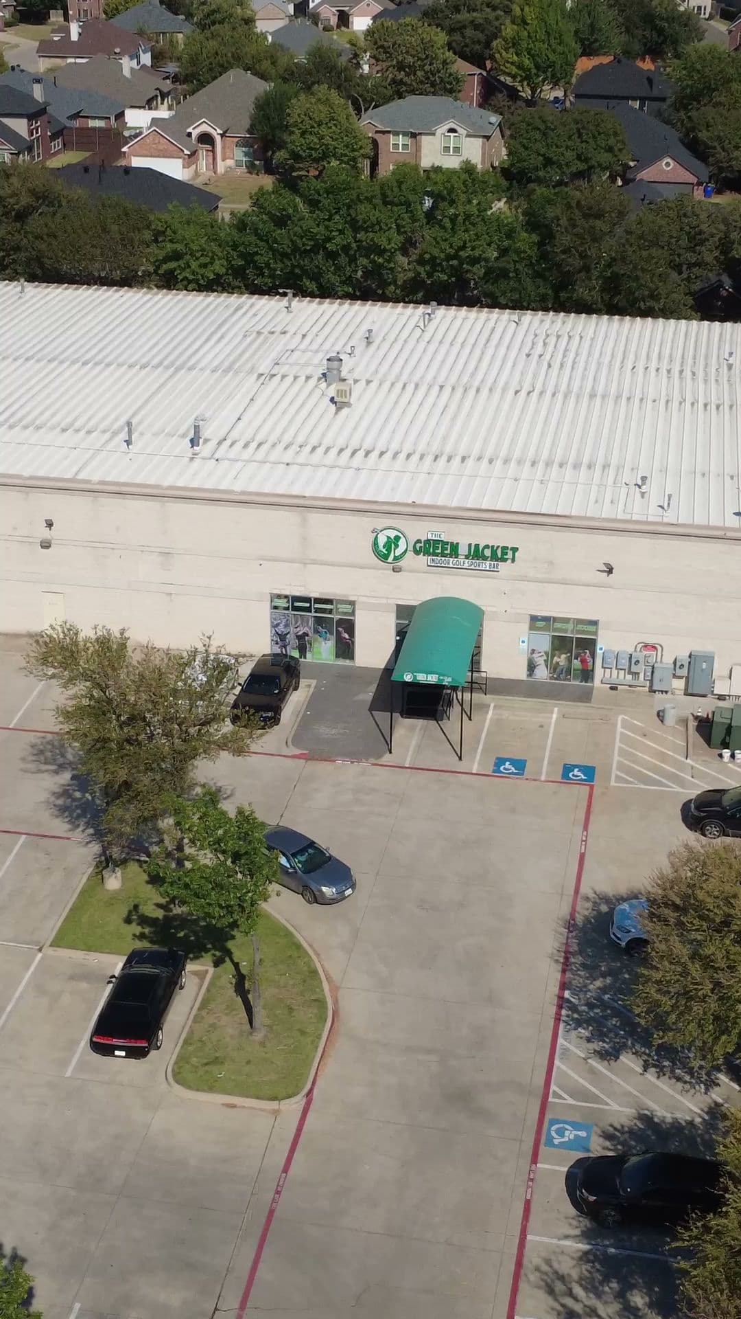 The Jacket Indoor Golf - Image 2