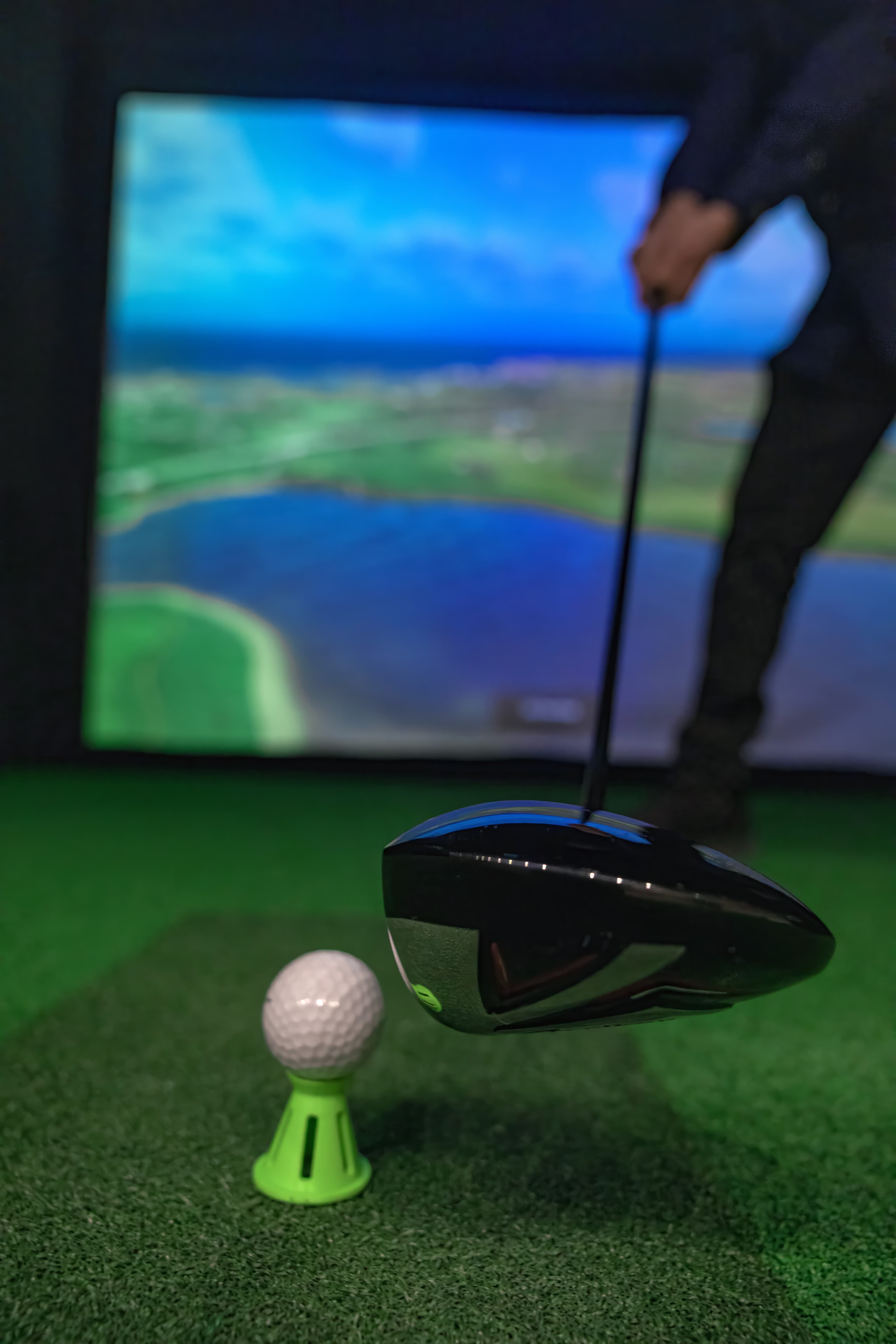 MULLIGAN’S GOLF SIMULATOR - Image 4