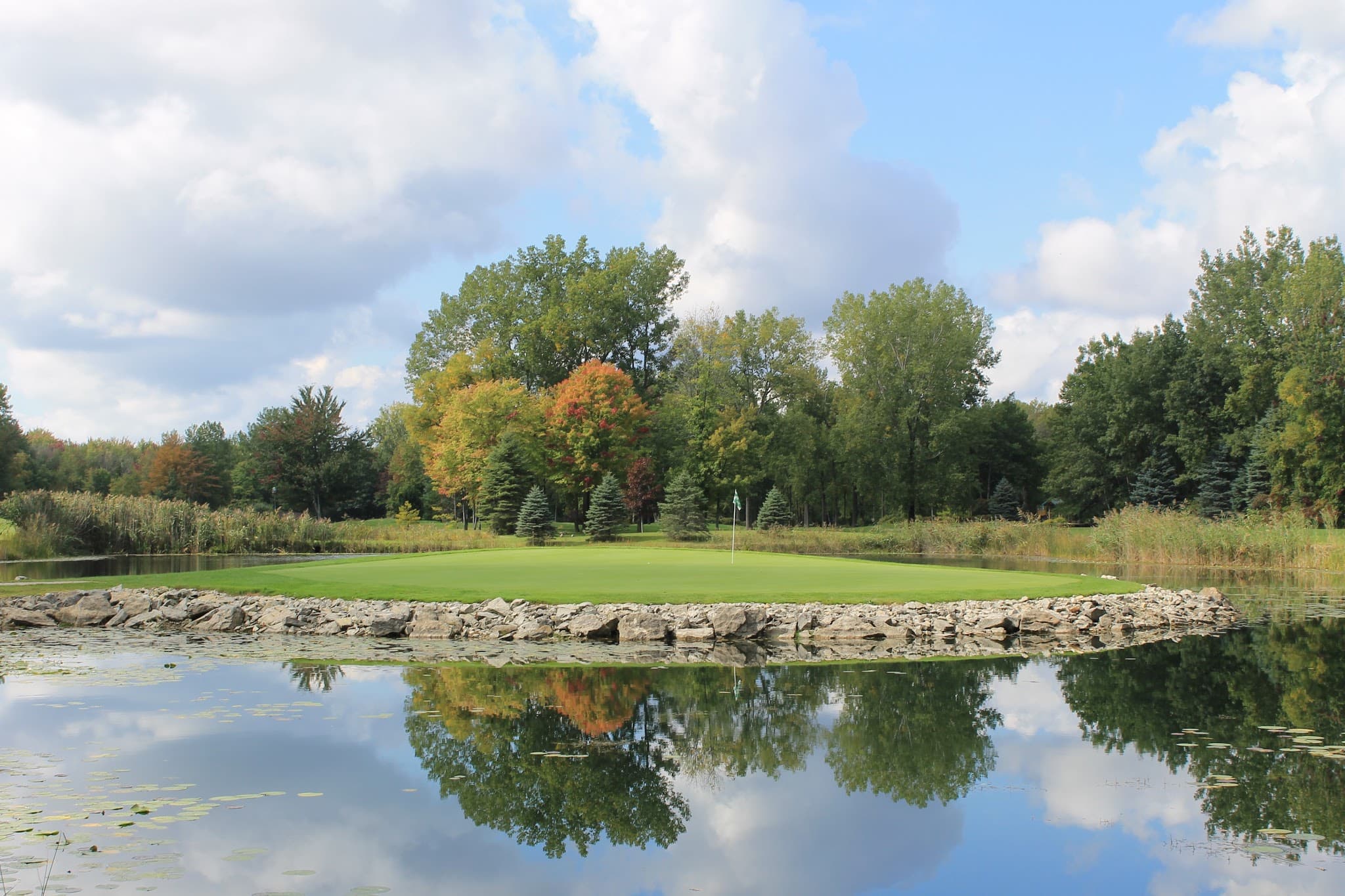 Maple Leaf Golf Course - Image 3