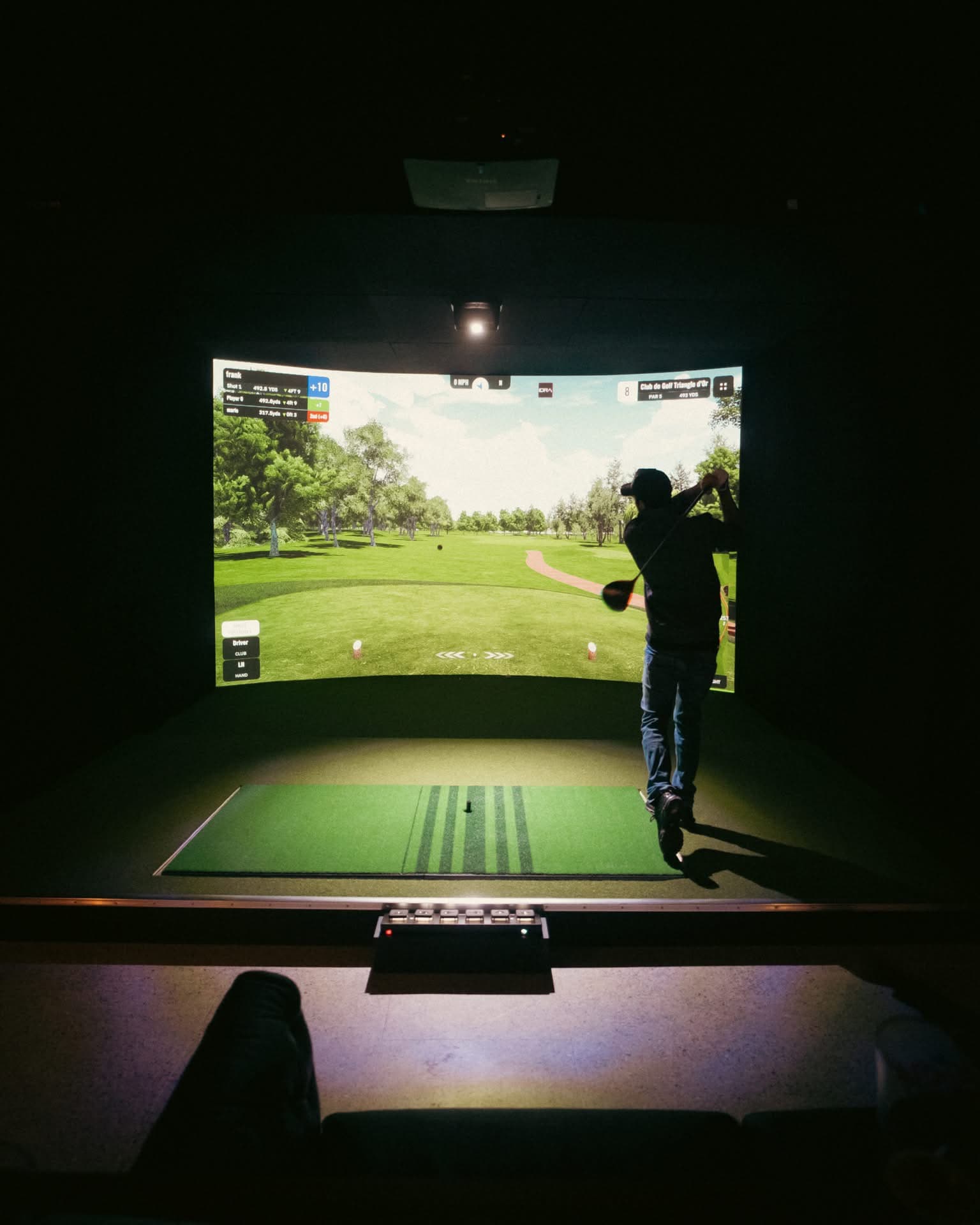 Le19 Golf Lounge - Image 9