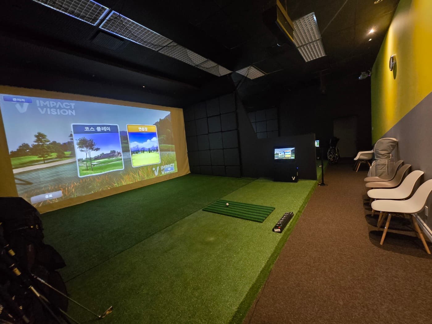 Black 8 Golf - Image 1