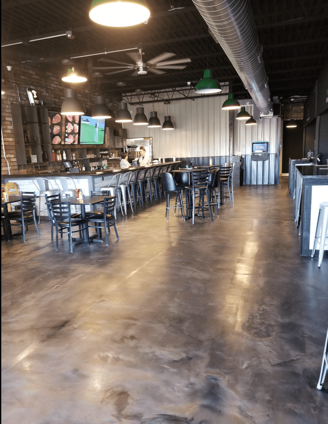 The Sand Trap Bar & Grill and Indoor Golf - Image 1