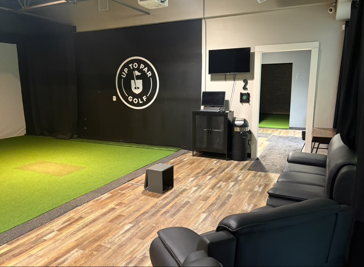 Up To Par Indoor Golf - Image 1