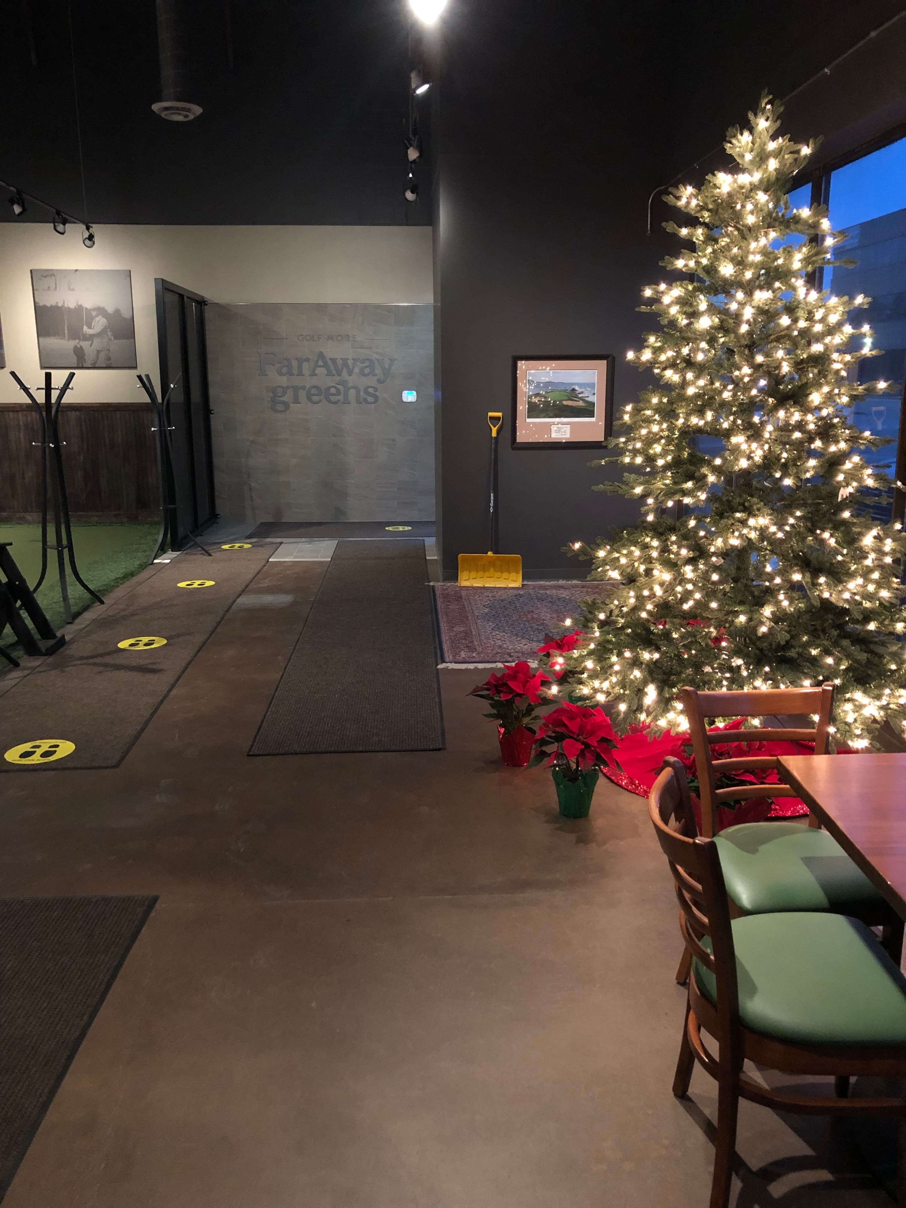 FarAway Greens Indoor Golf - Image 7