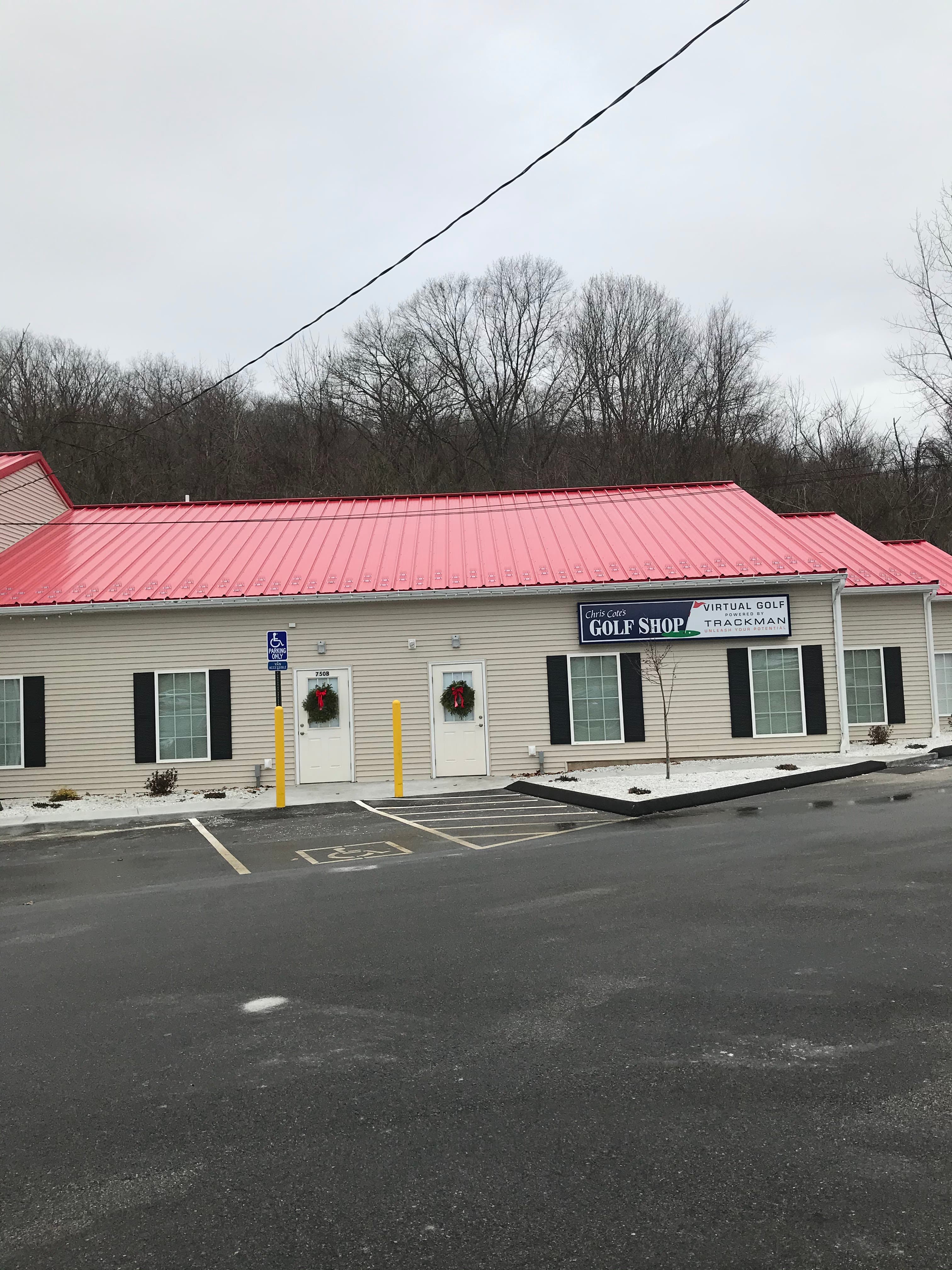 Indoor Golf at Chris Cote's Golf Shop - Image 5