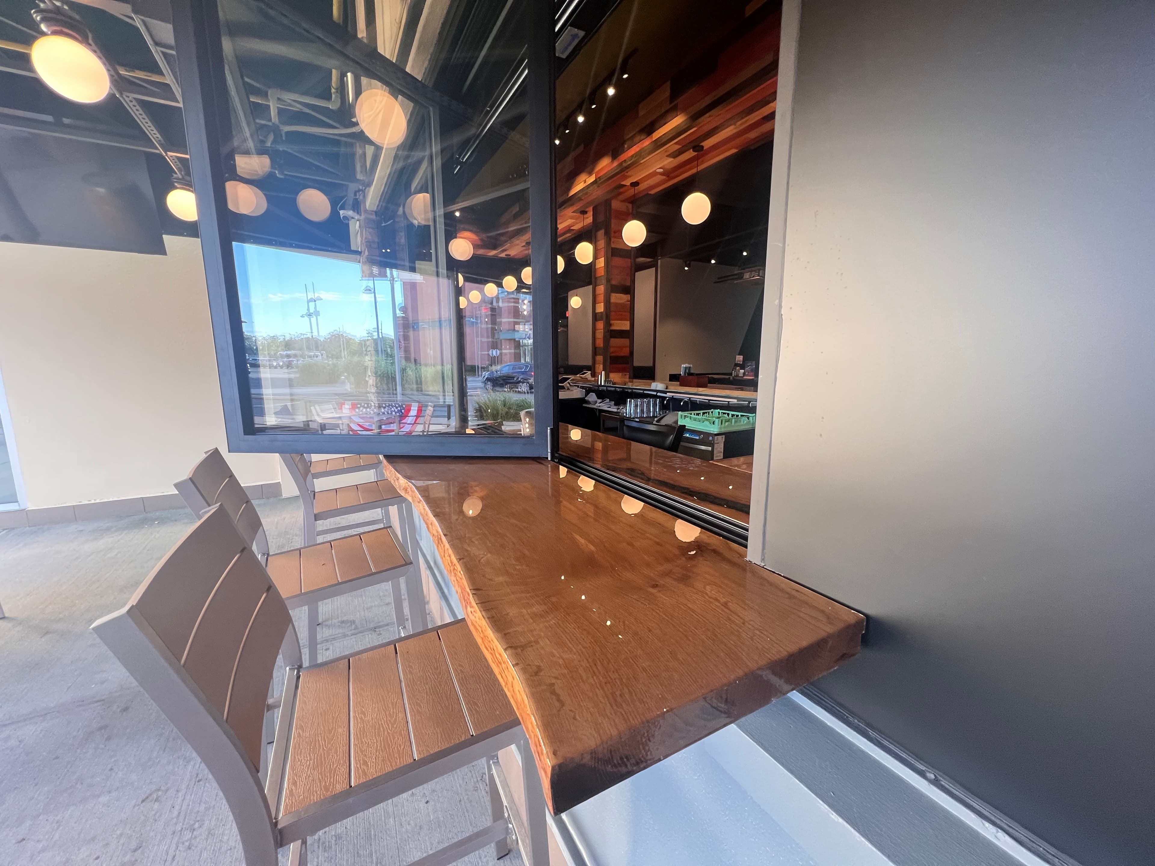 Golf Lounge 18 - Image 10