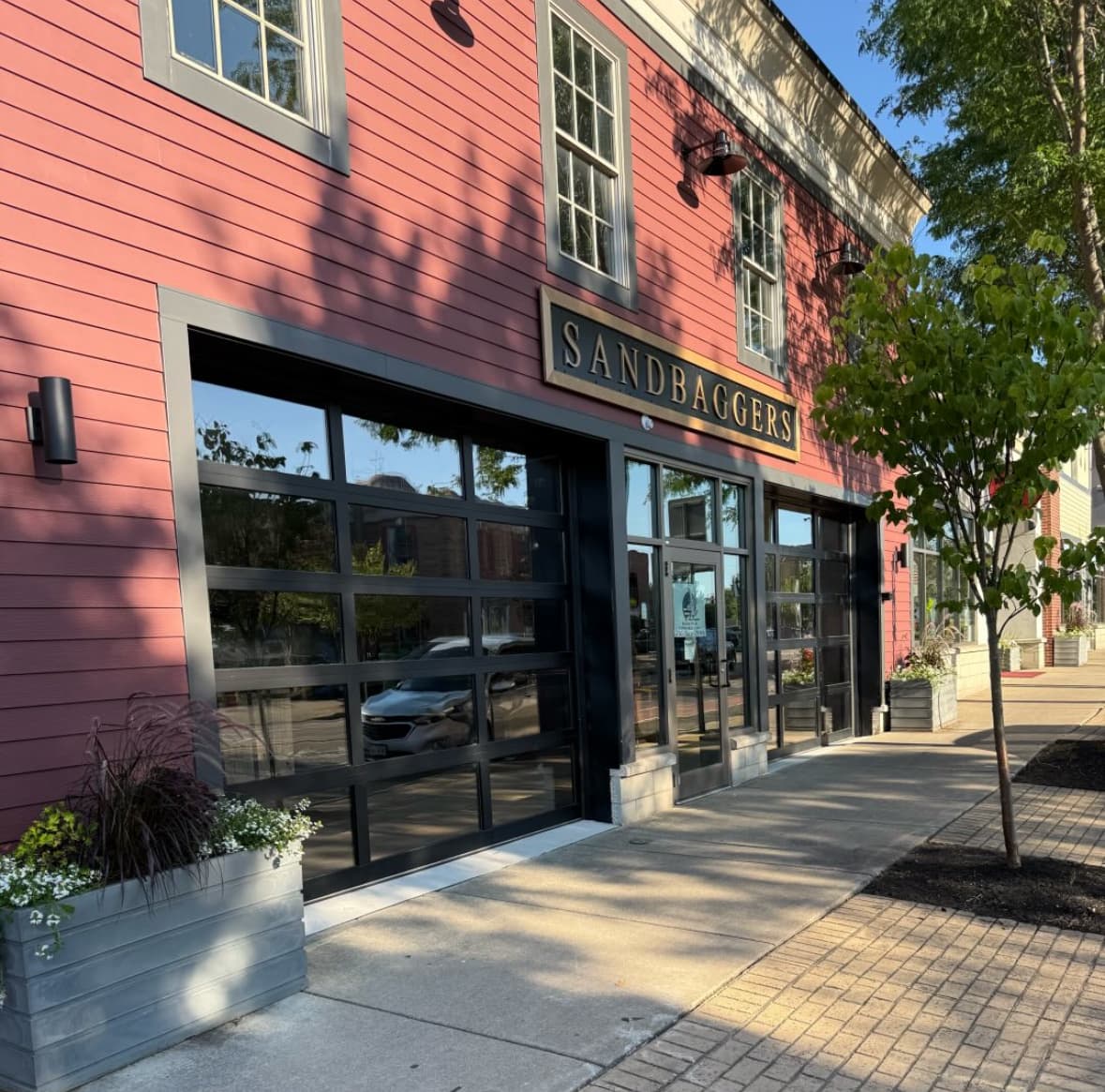 Sandbaggers Golf Bar - Image 1