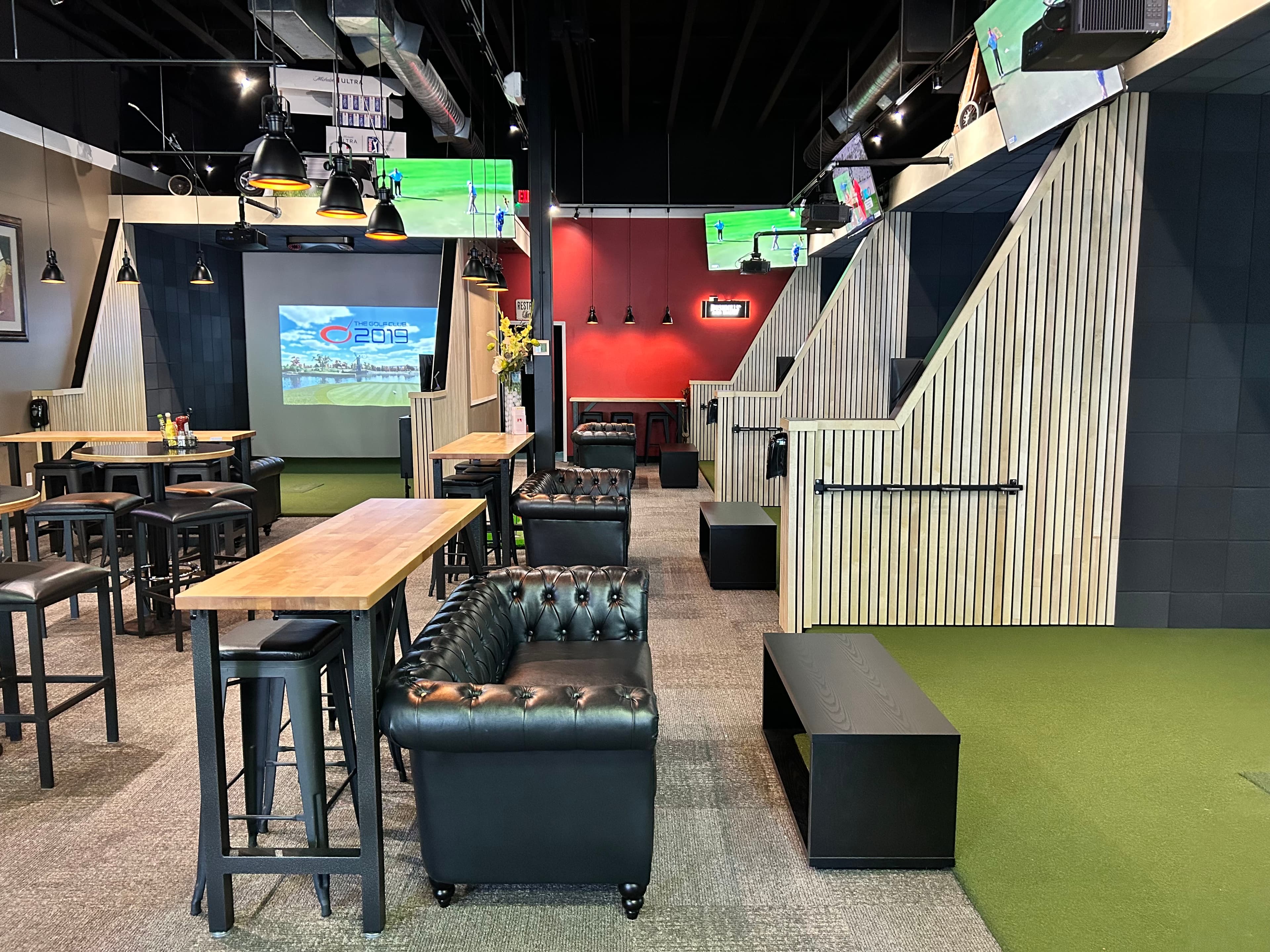 Side Par - Golf Simulators and Sports Bar - Image 1