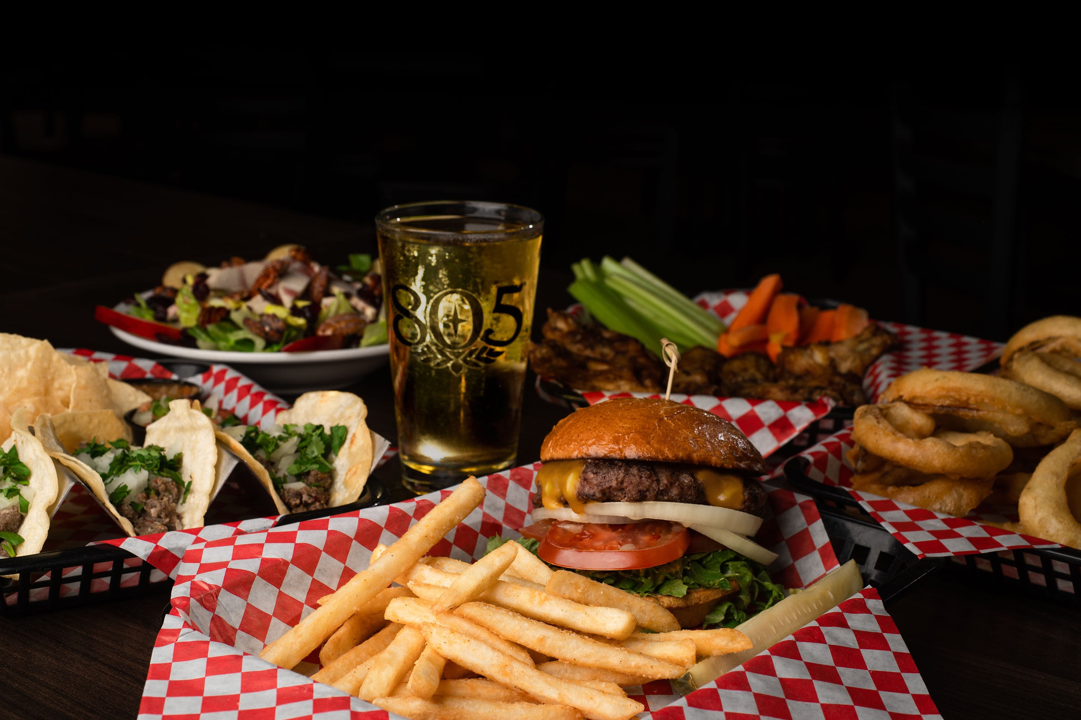 The Links Neighborhood Grill - Image 4