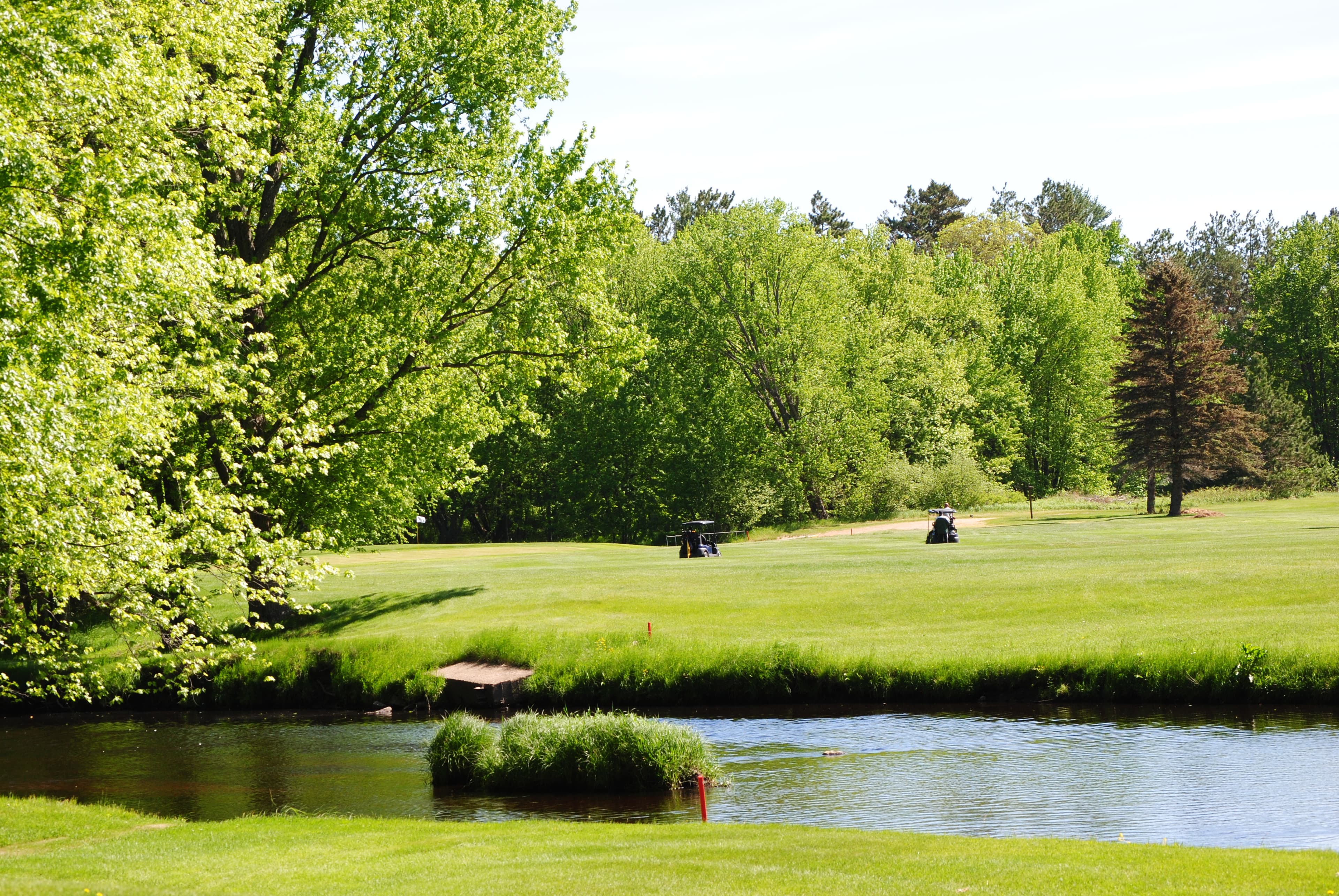 X to C's Riverview Golf Course - Image 1