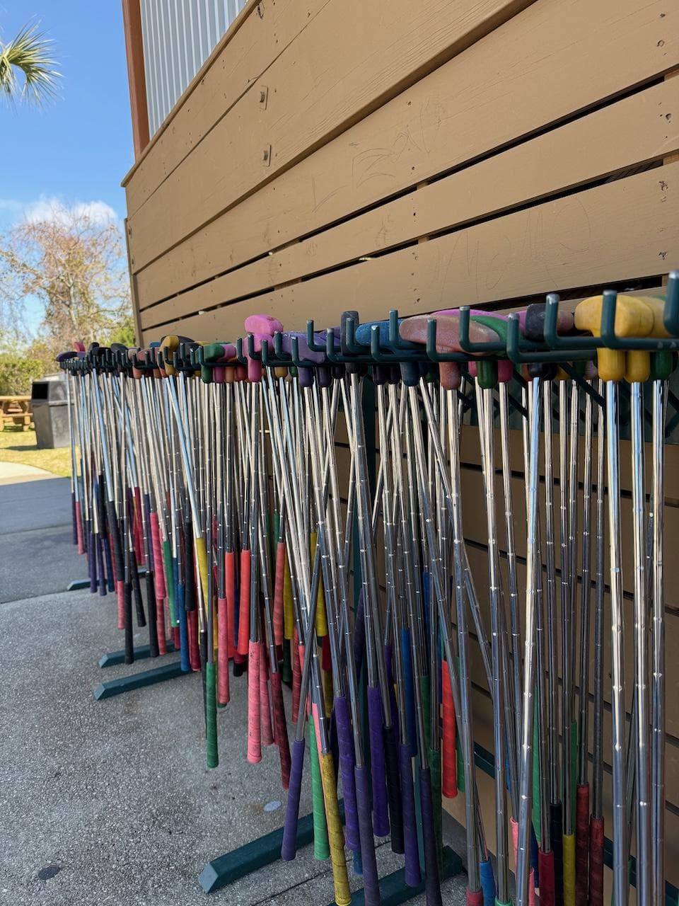 Shrimpy's Grill and Golf - Image 9