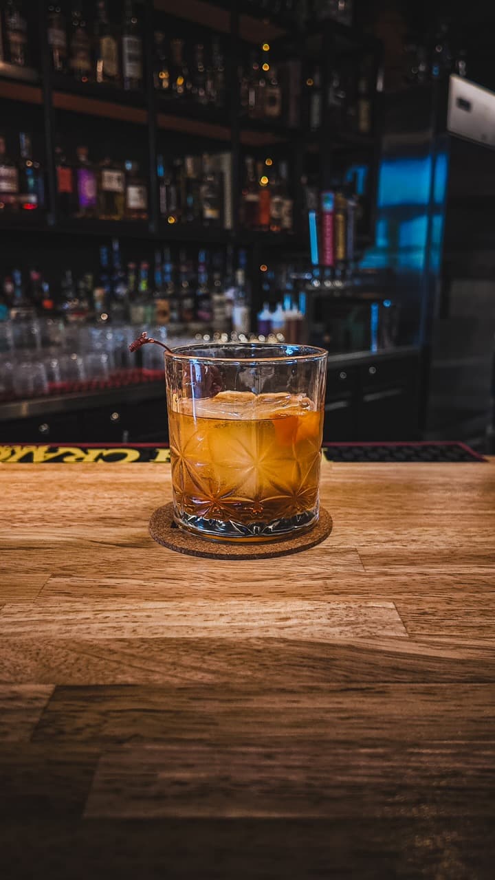 Eagle's Nest Virtual Golf Lounge - Image 5