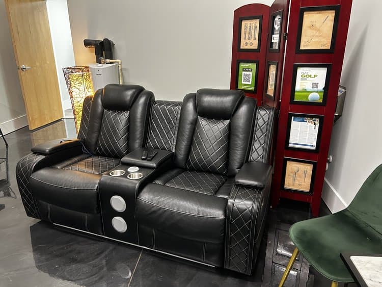 910 Golf Simulator and Lounge - Image 9