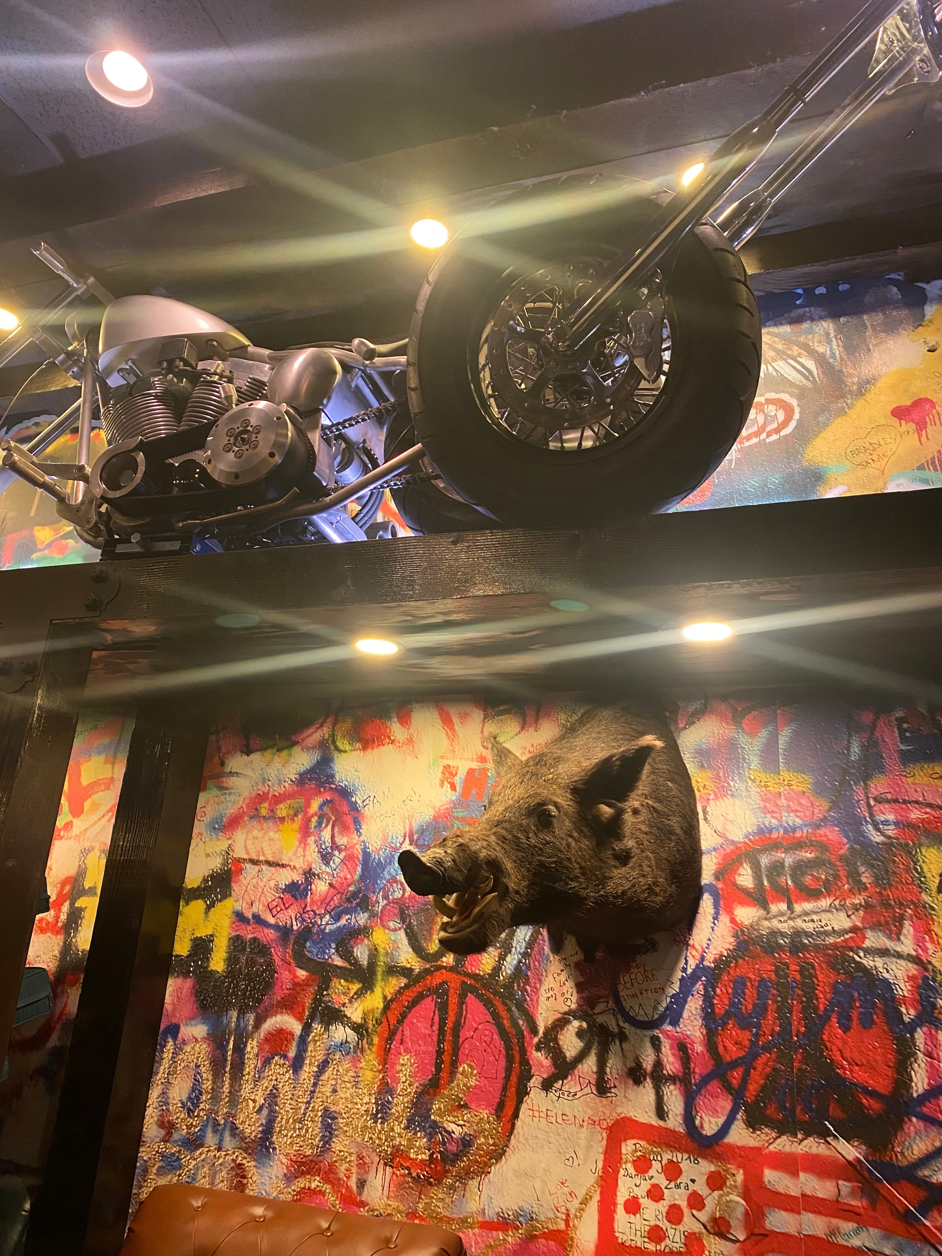 Speakeasy Golf Lounge - Image 1