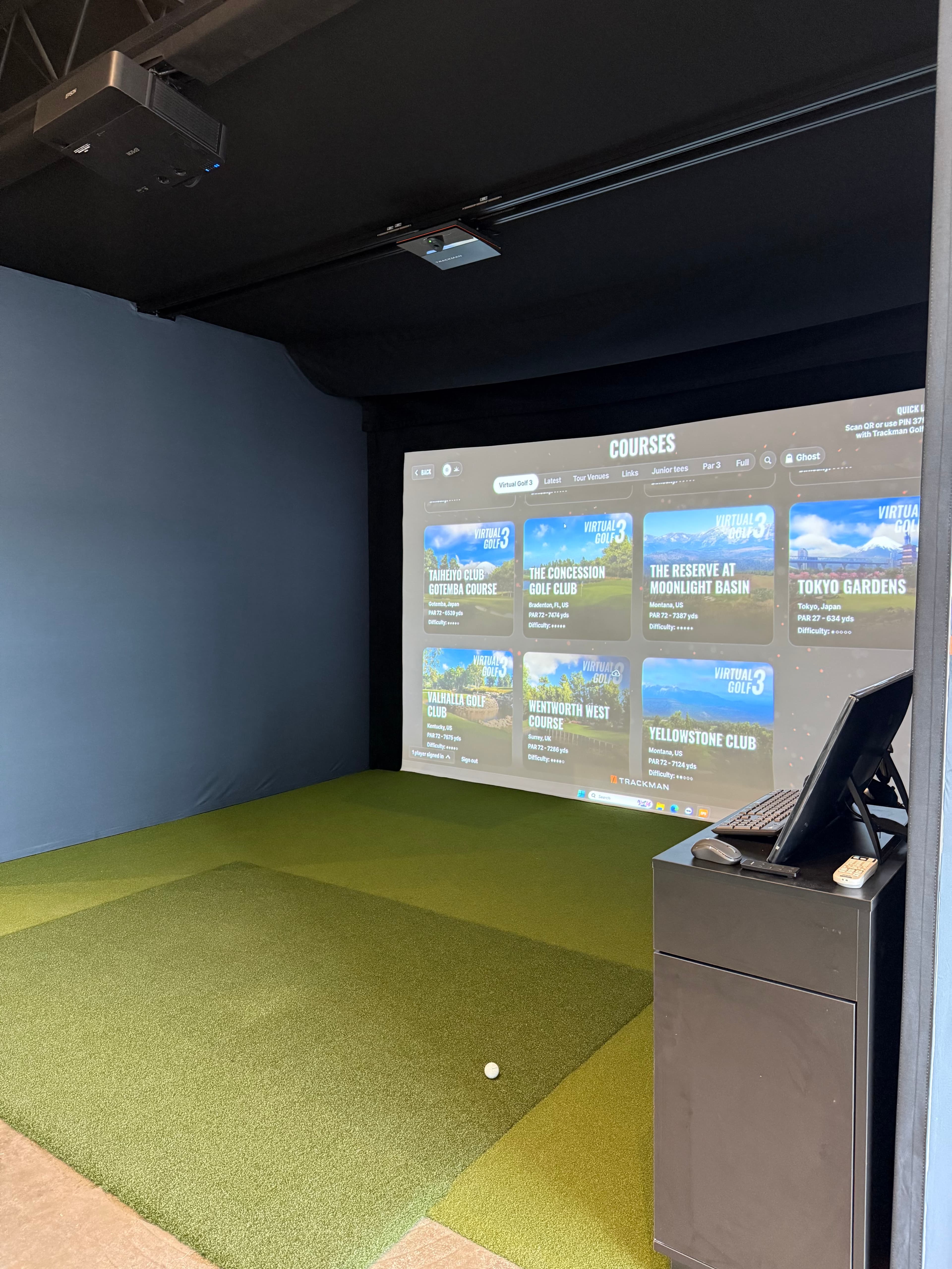 Salmon Creek Indoor Golf Club - Image 5