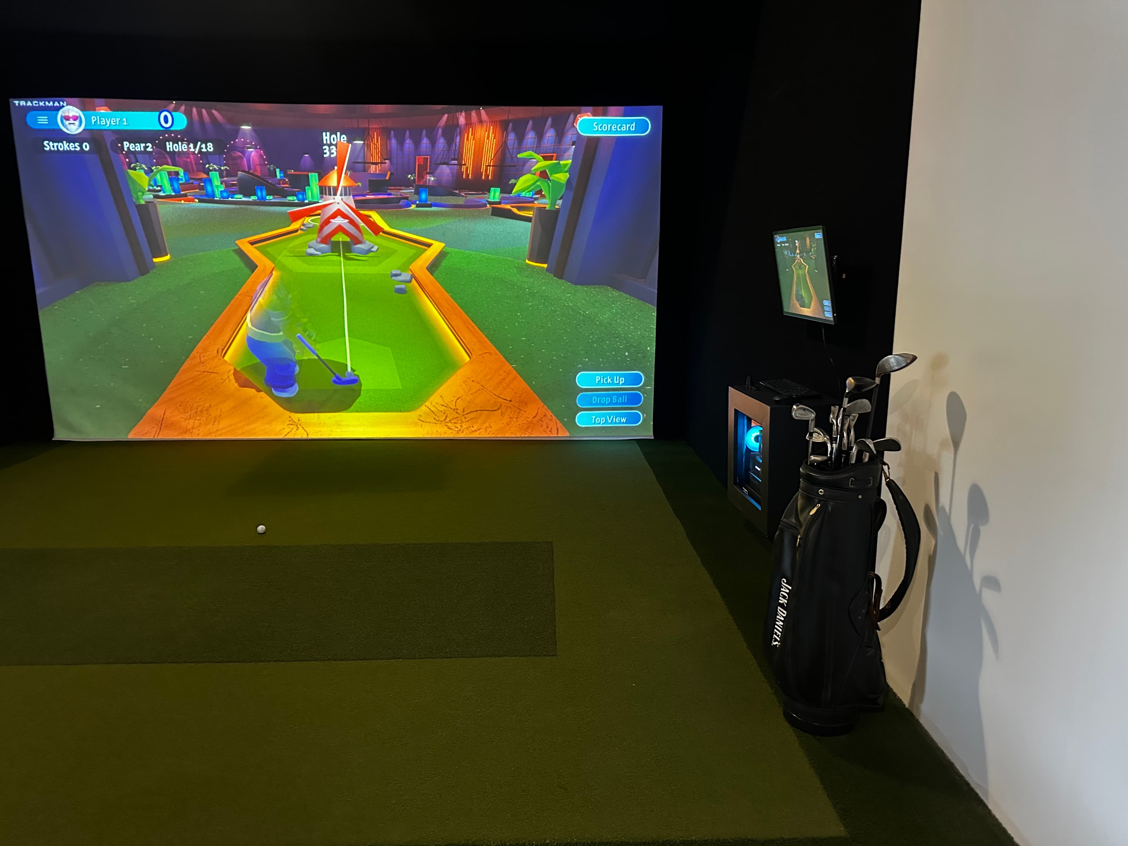 Shank’s Golf Lounge - Image 2
