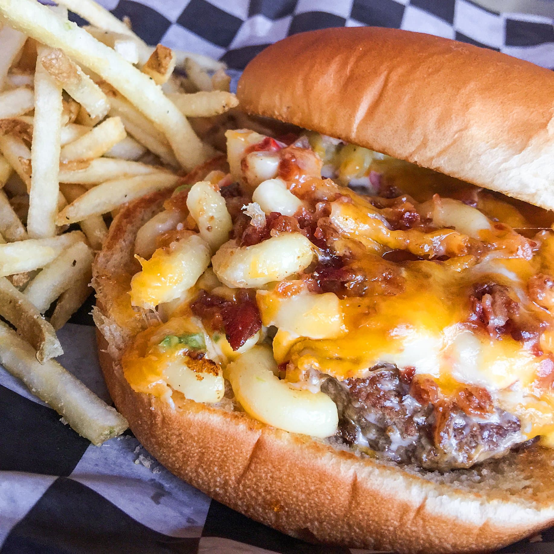 Louie's Grill & Bar - Image 2