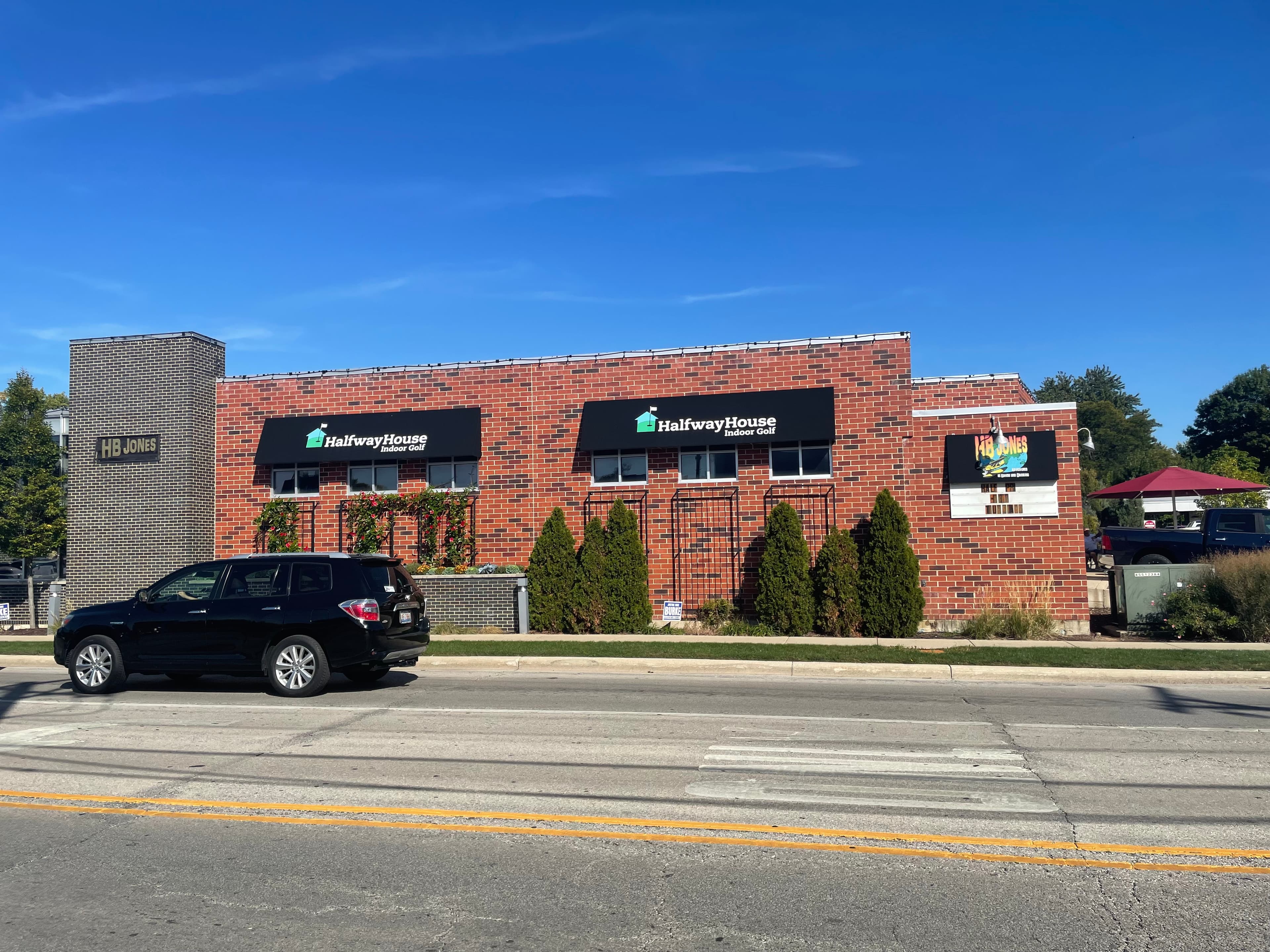 Halfway House Indoor Golf - Image 7