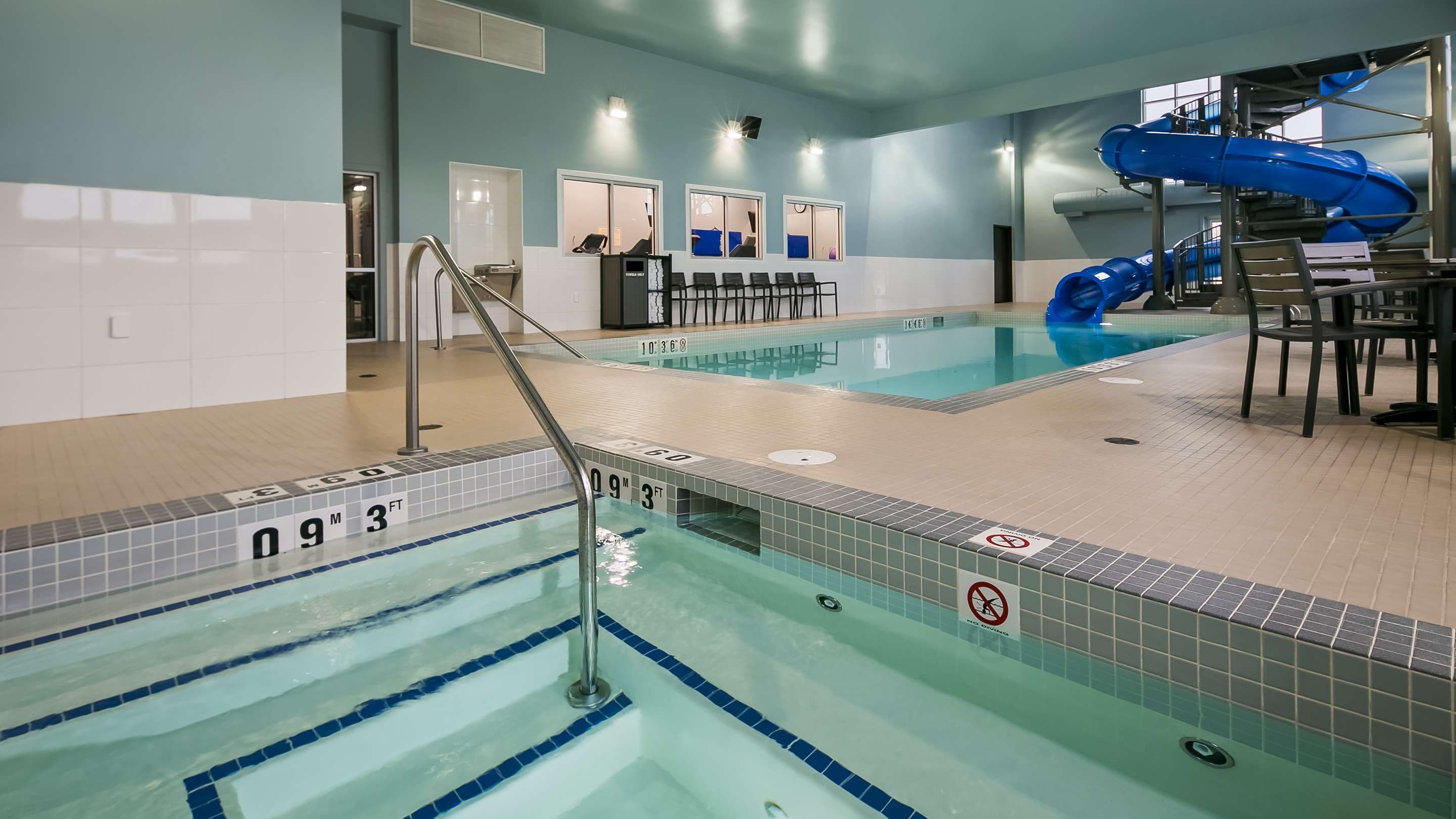 Best Western Plus Lacombe Inn & Suites - Image 3