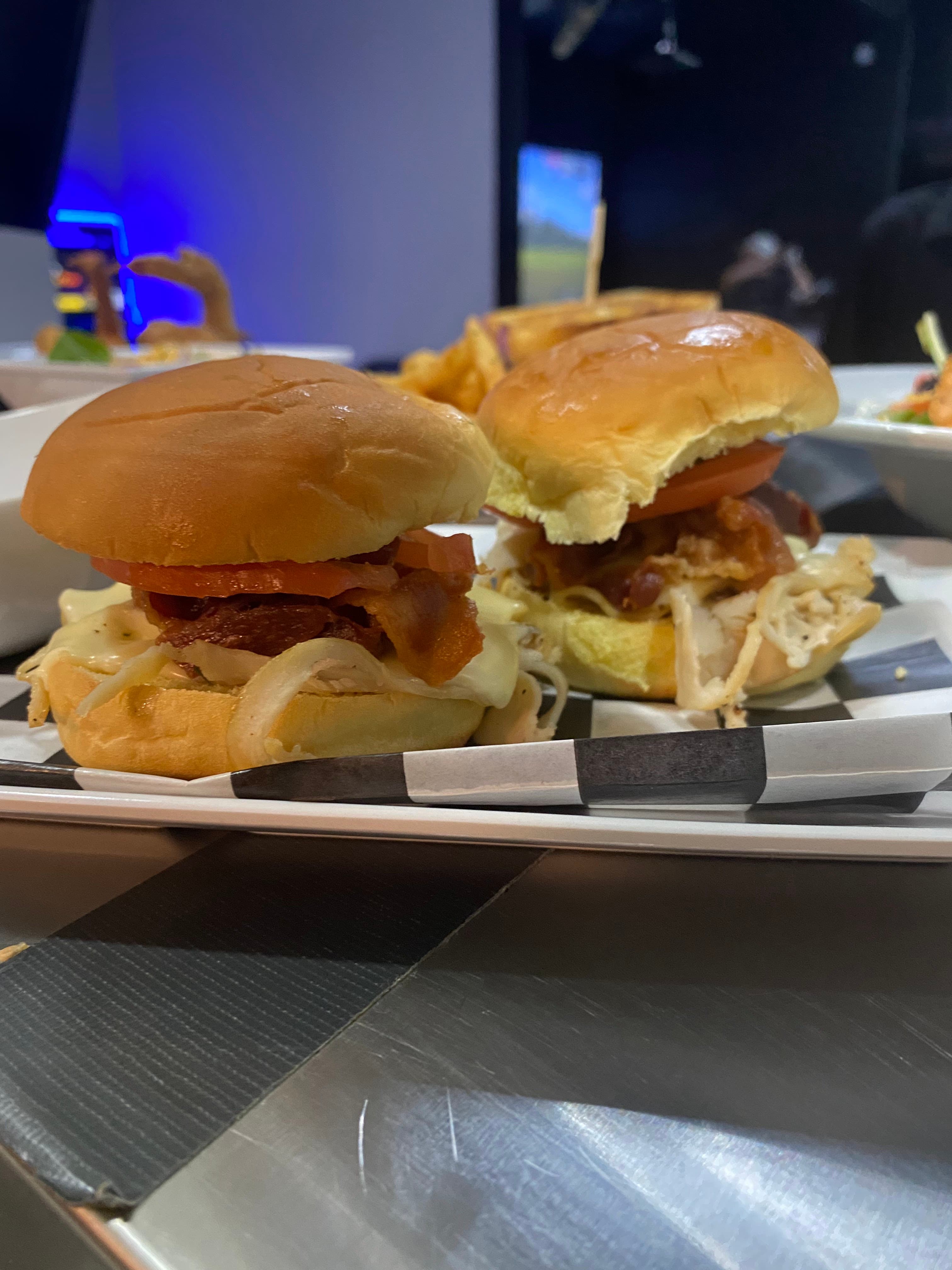 The Jacket Indoor Golf - Image 5