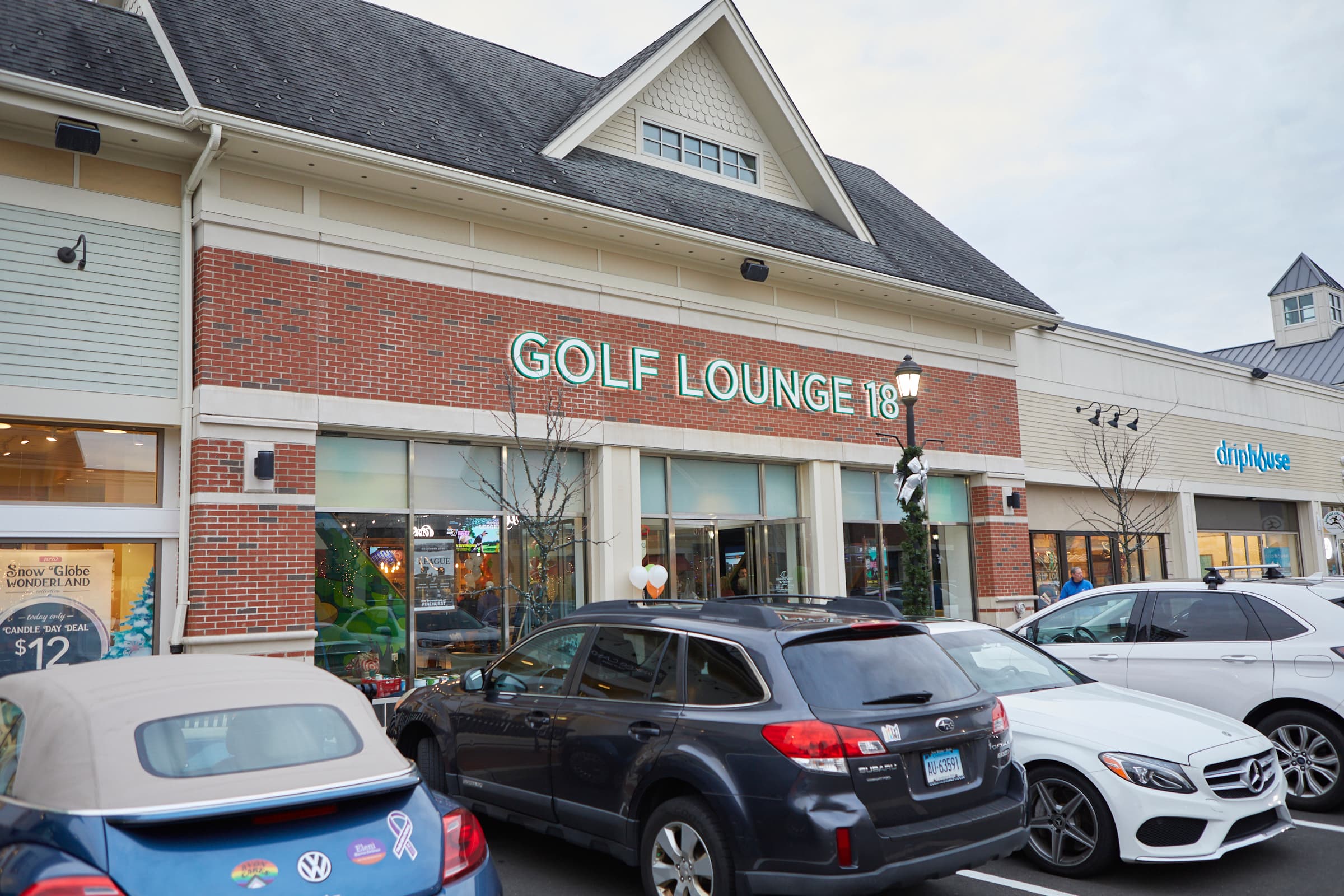 Golf Lounge 18 - Image 6