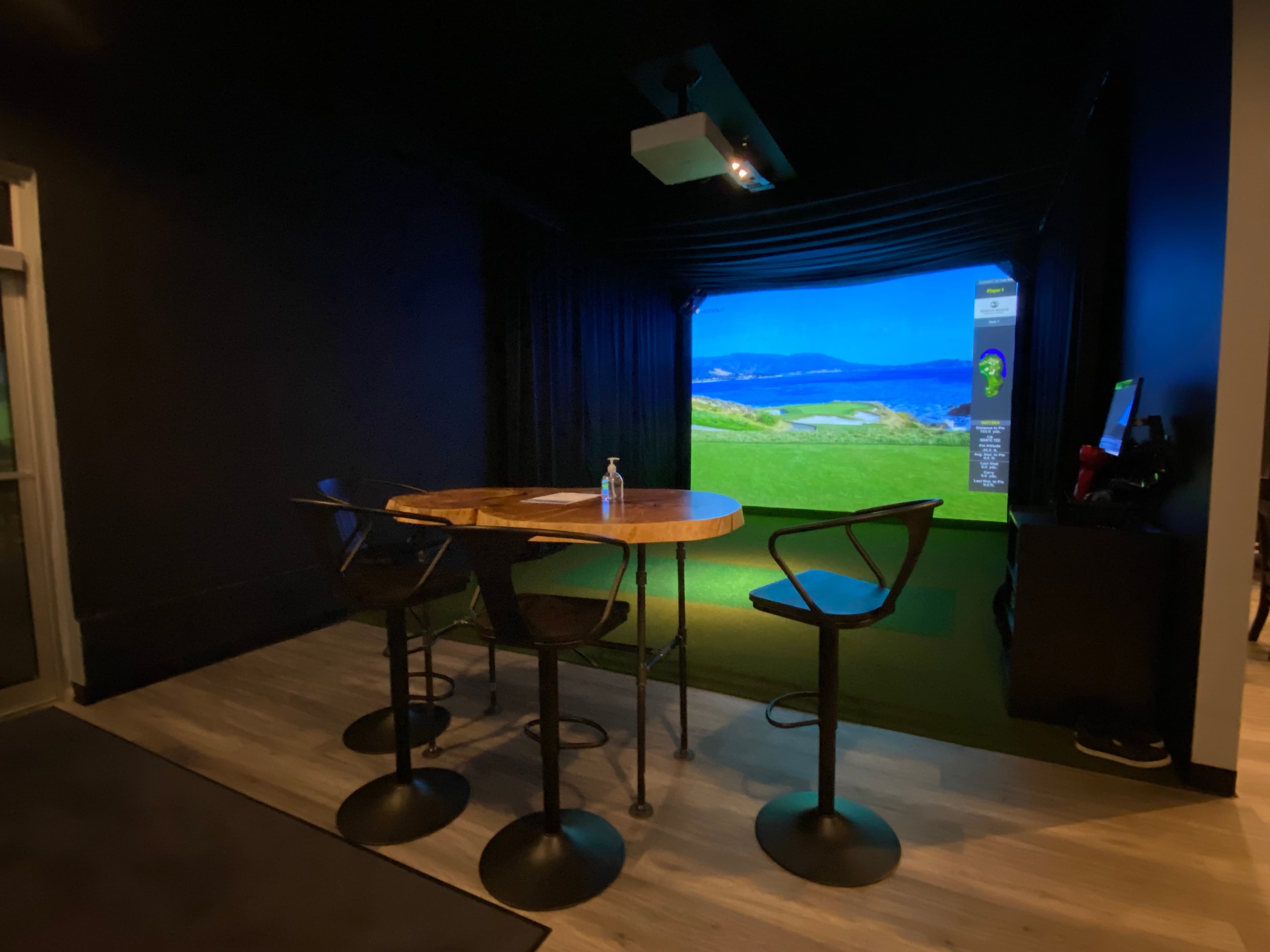 Fore! Everyone Golf - Stratford's #1 Indoor Golf Experience - Image 9