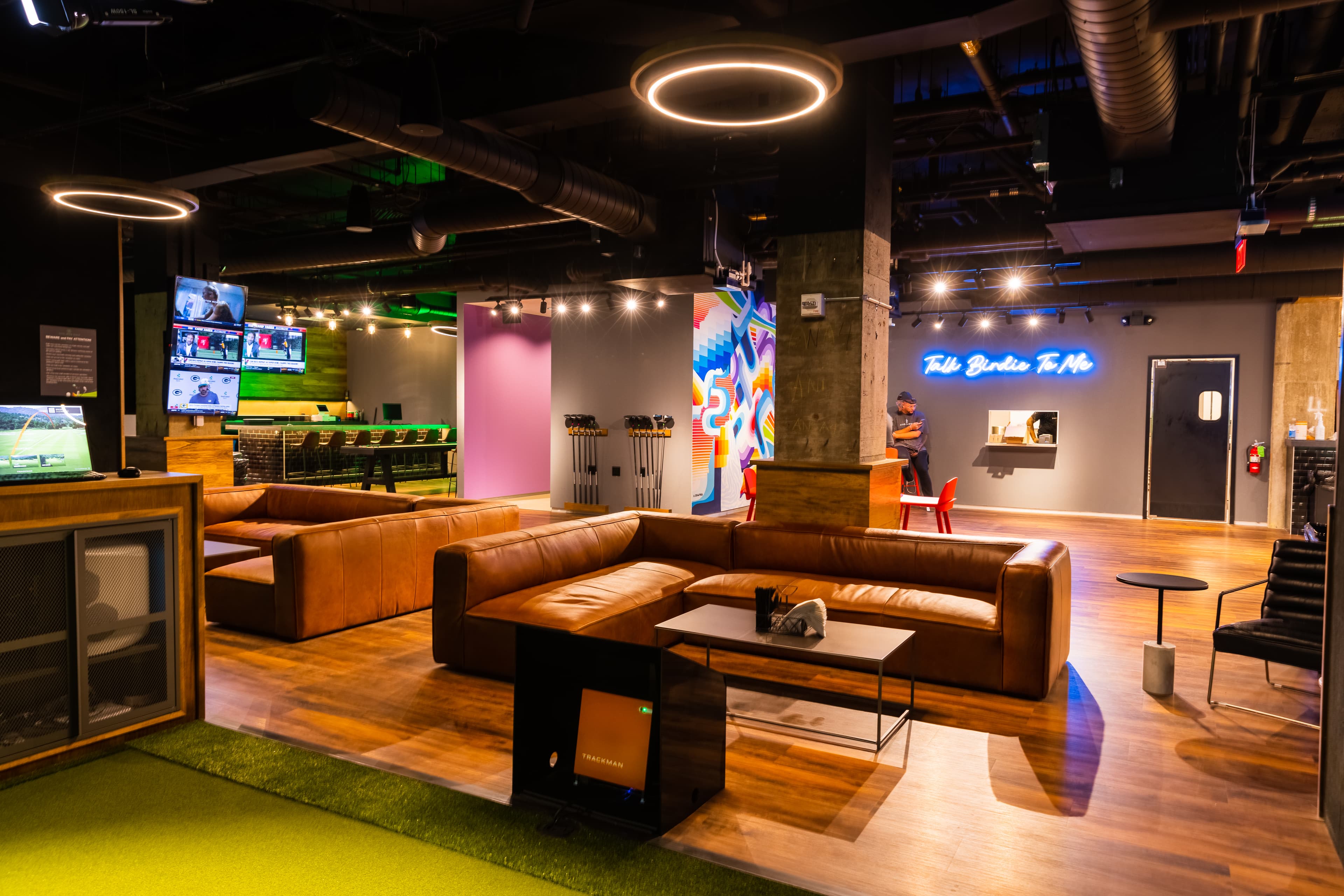 Five Iron Golf - Image 4