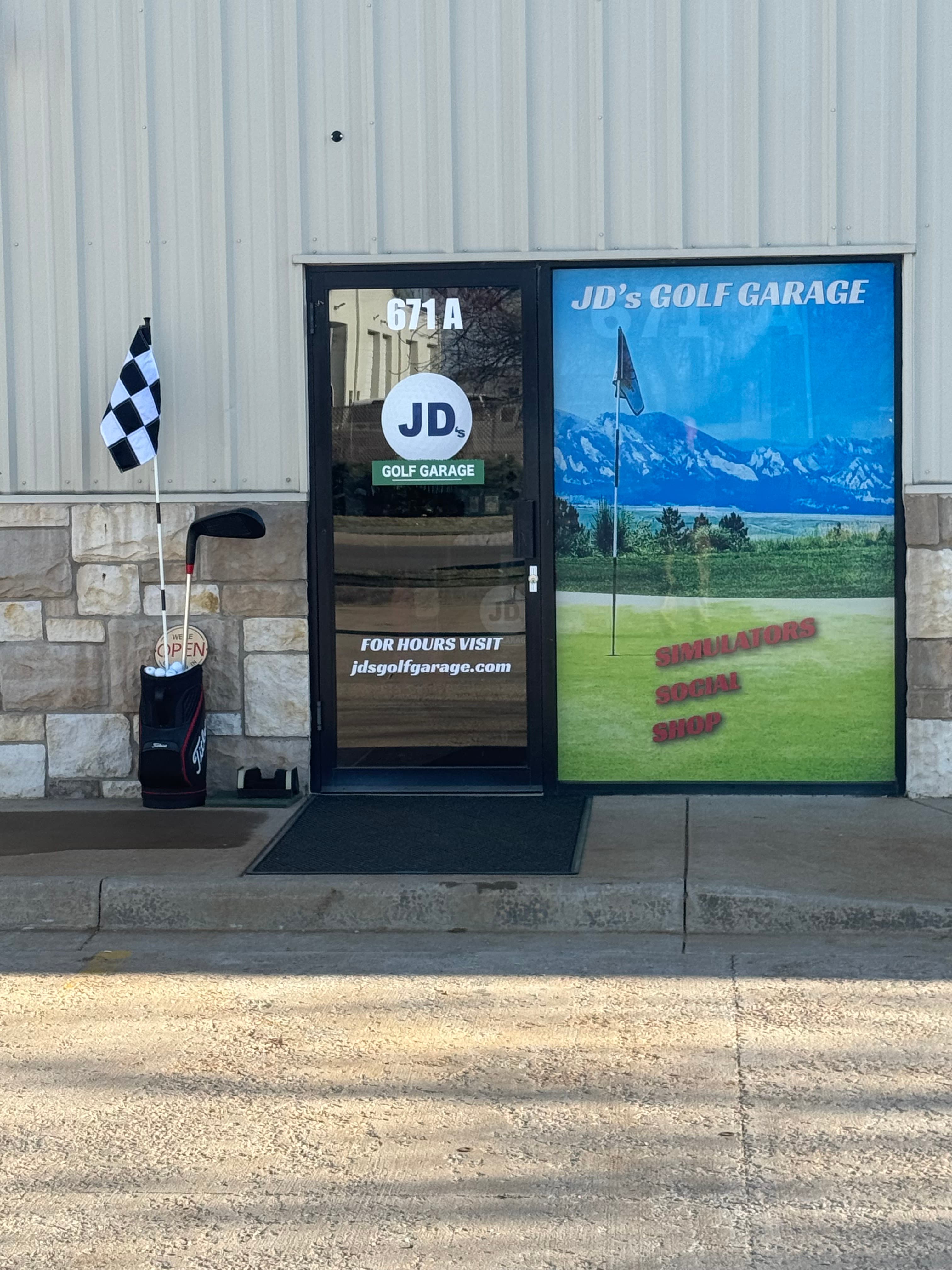 JD’s Golf Garage & Golf Simulators - Image 1
