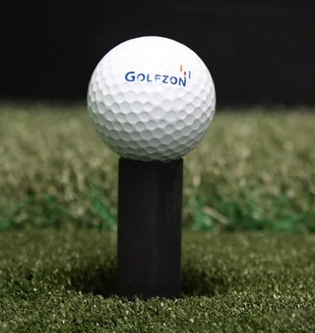 Golfzon South Indoor Virtual Golf Lounge - Image 6