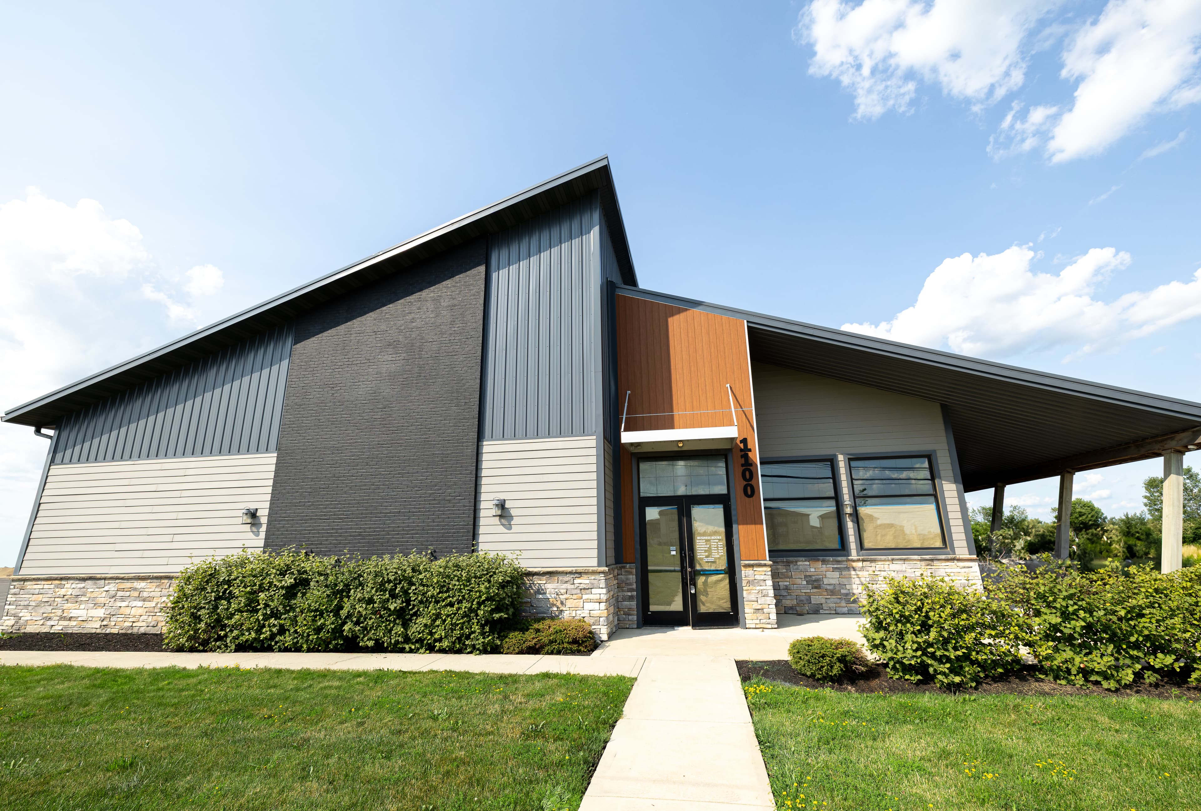 Tee'd Up Golf and Bar - Image 3