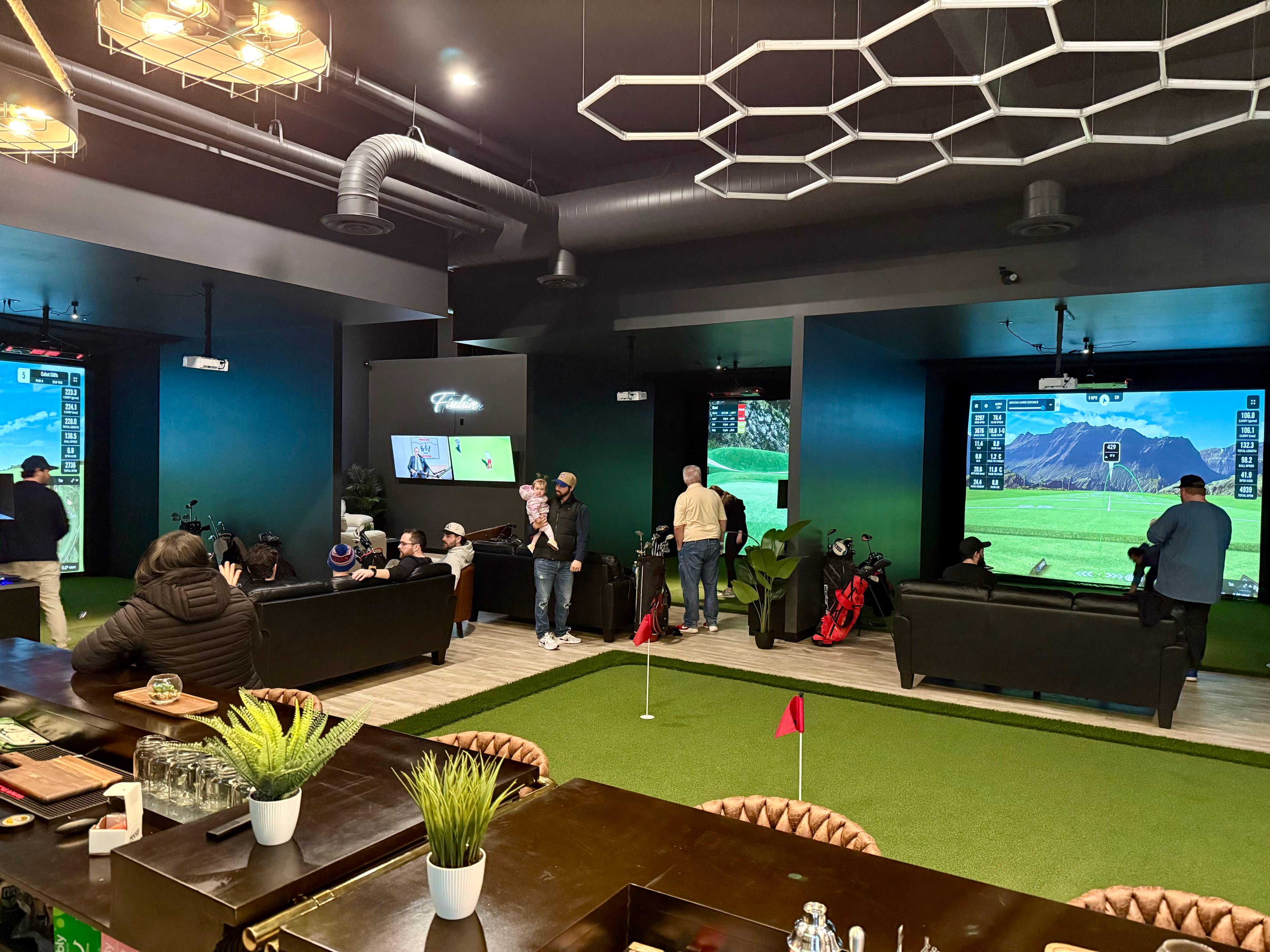 FIREDRIVE Indoor Golf & Lounge - Image 5