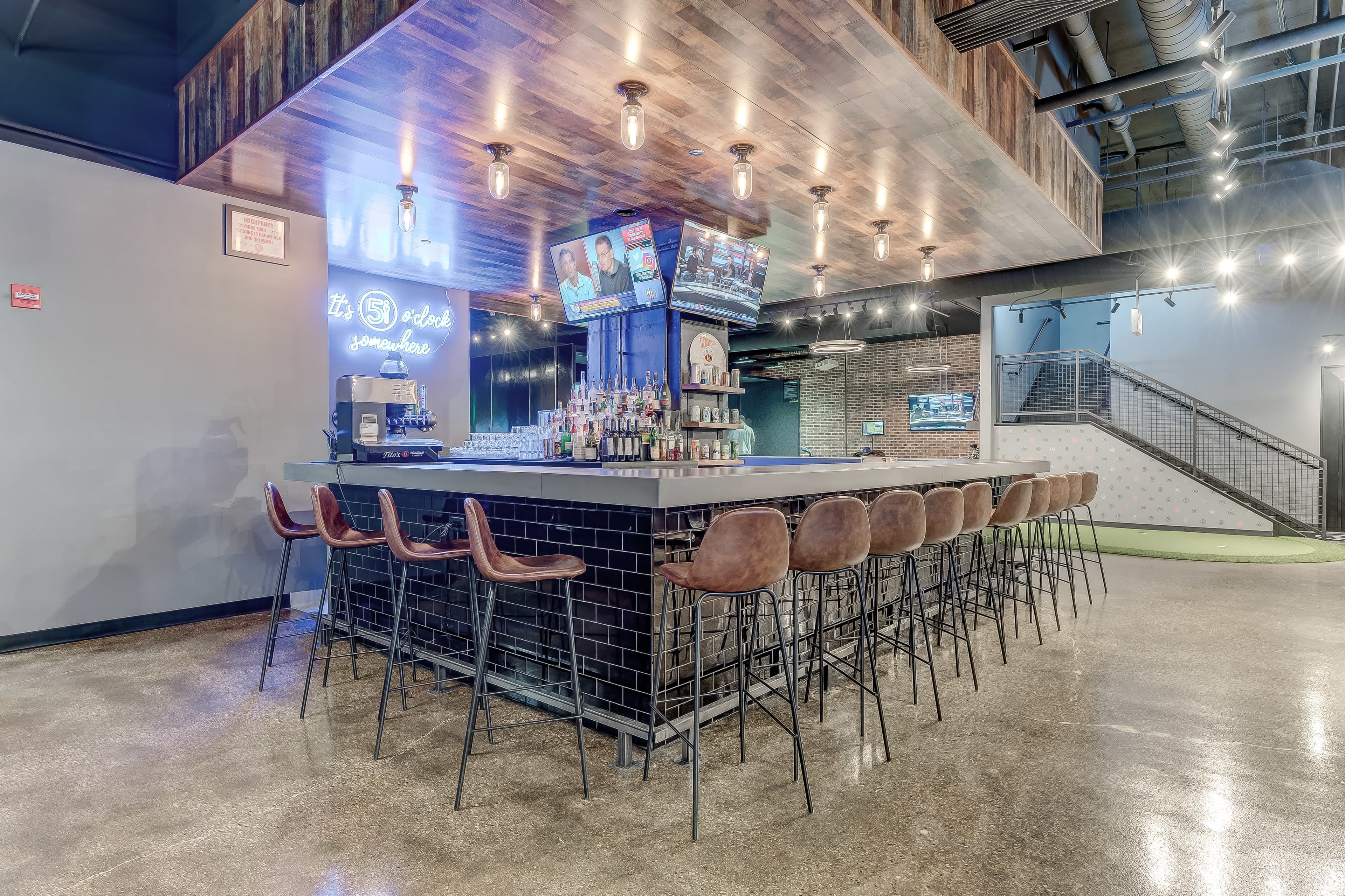 Five Iron Golf - Image 10