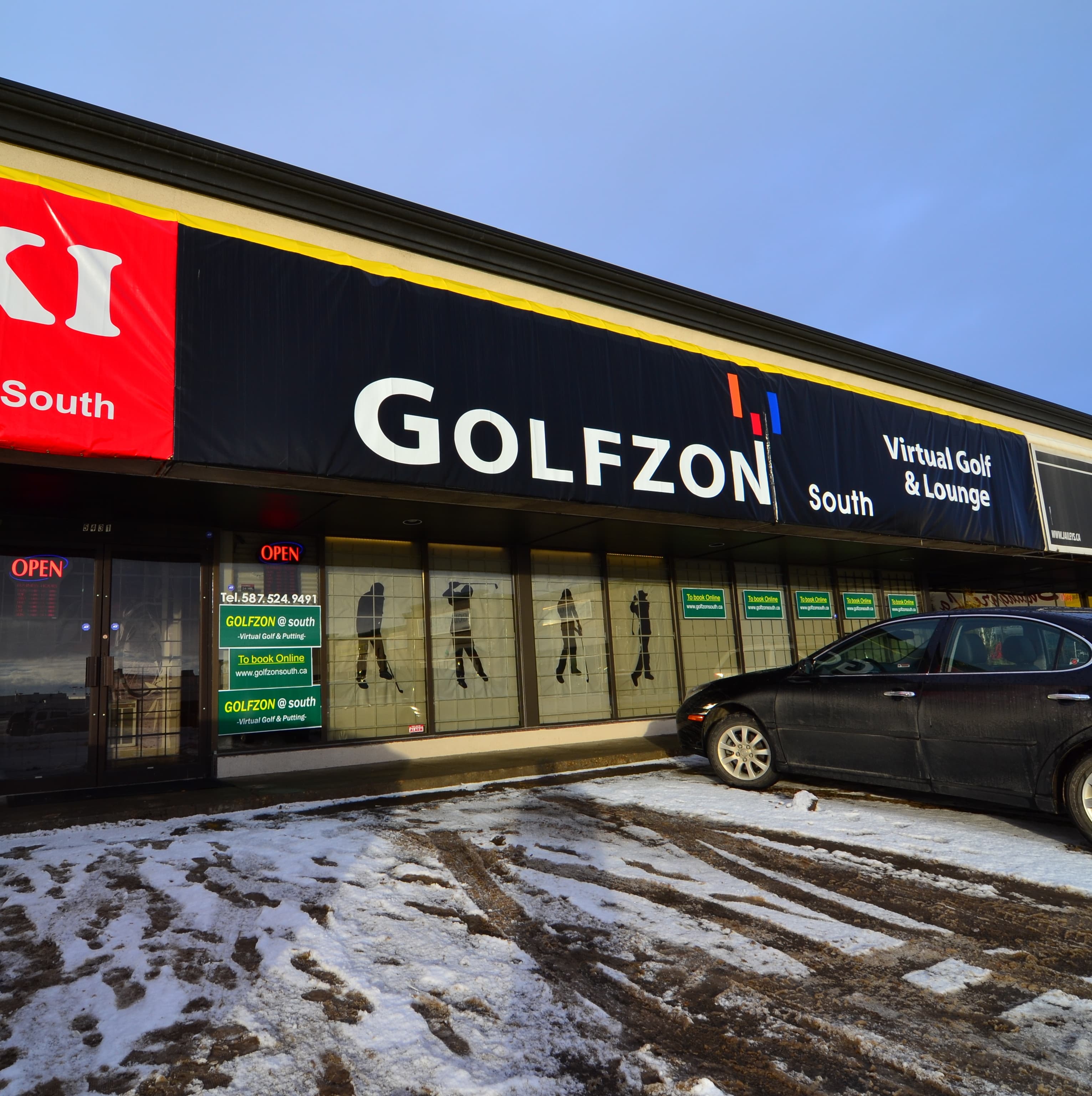 Golfzon South Indoor Virtual Golf Lounge - Image 4