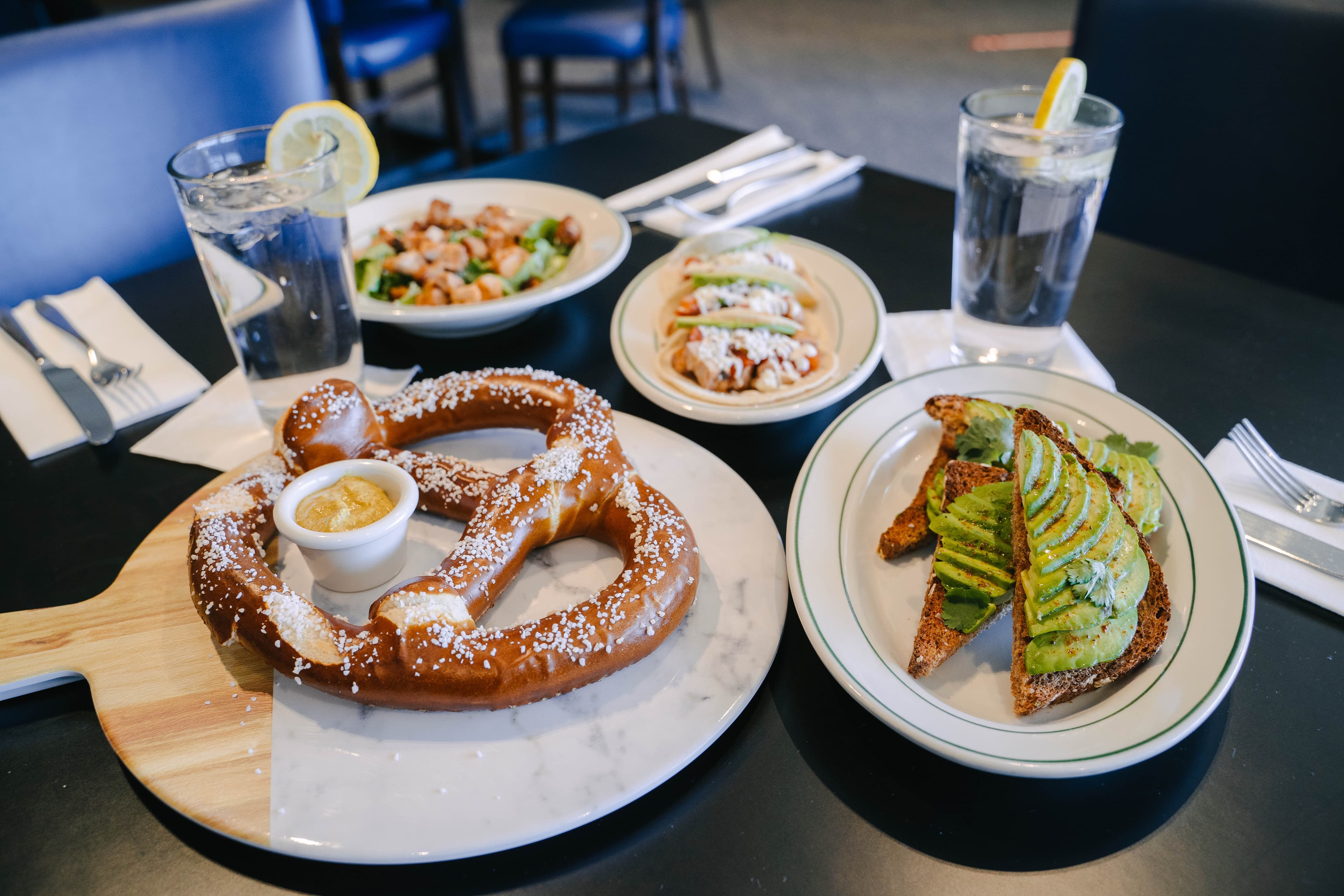 The Water Hazard Bar + Lounge at Chelsea Piers - Image 2