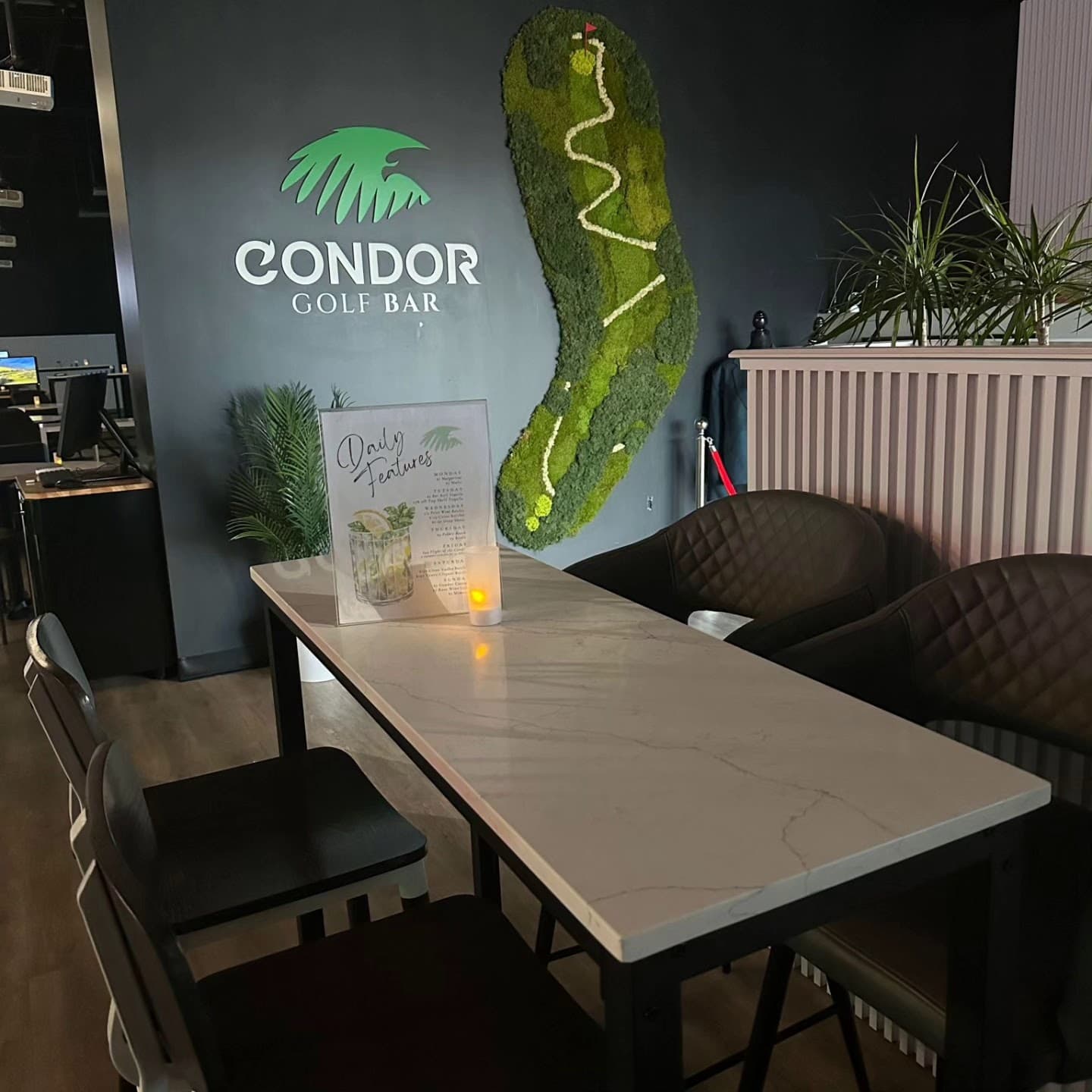 Condor Lounge & Condor Golf Bar - Image 5