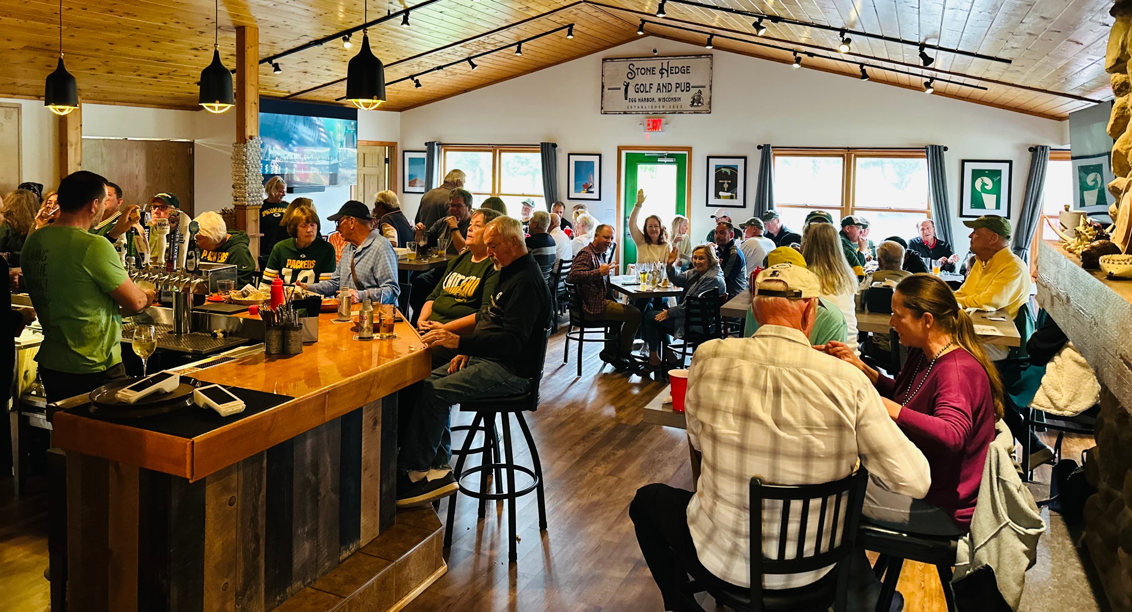 Stone Hedge Golf and Pub - Image 10