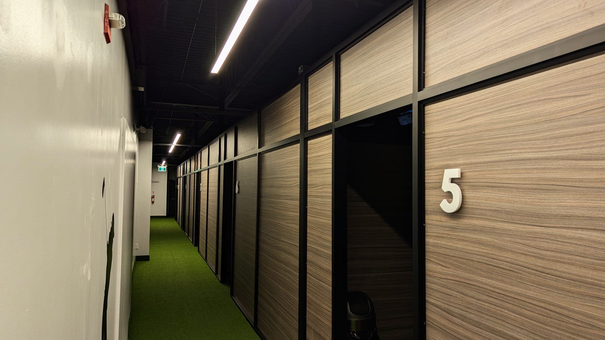 TARGET INDOOR GOLF - BELLEVILLE - Image 9