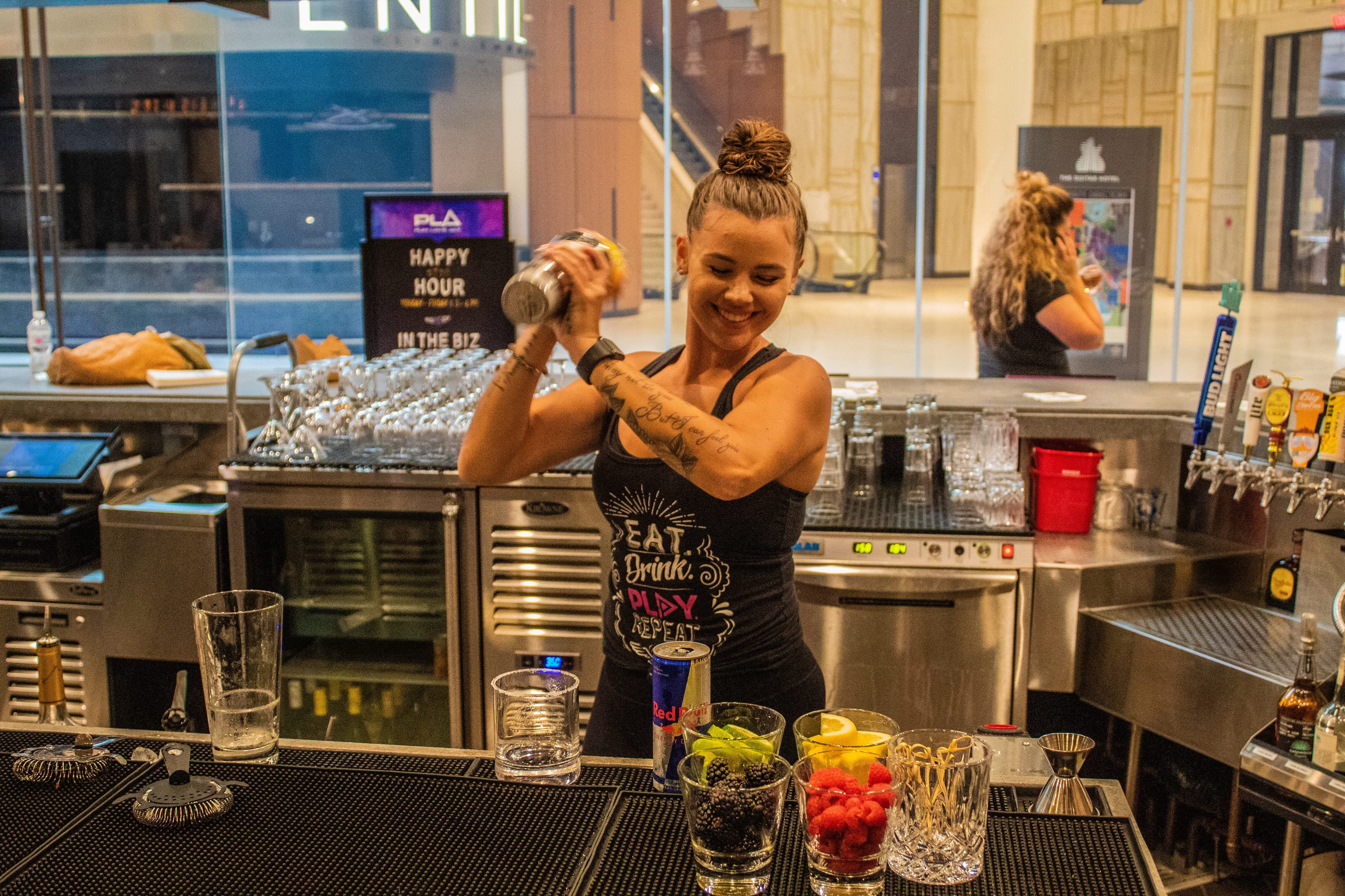 PLAY Sporting Lounge - Image 1