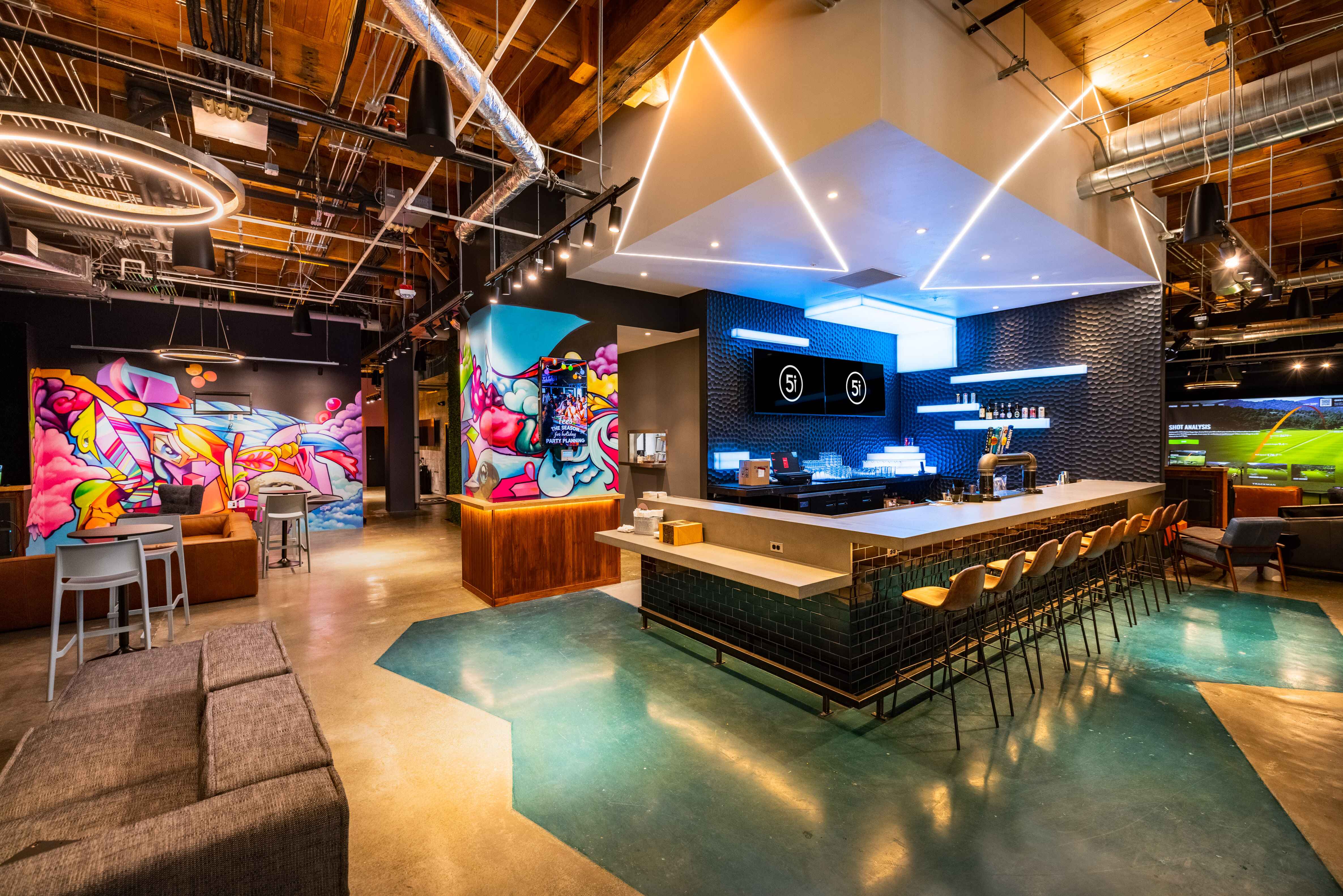 Five Iron Golf - Image 5