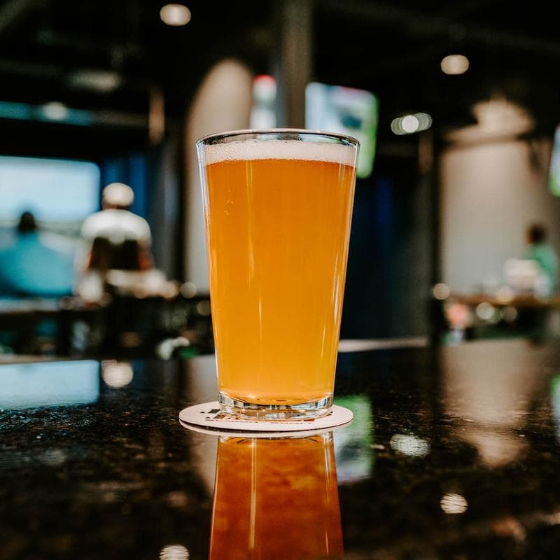 Links and Drinks Indoor Golf and Sports Bar - Image 6