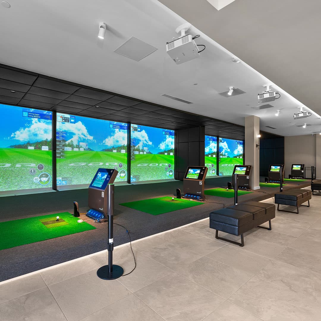 Eagle 5 Golf - Indoor Golf - Image 1