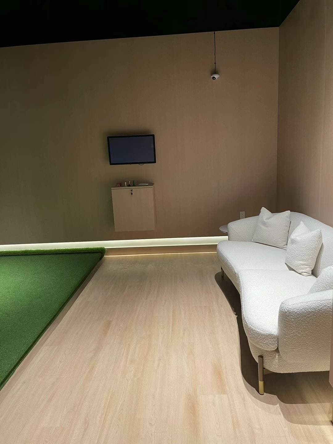Foreplay Indoor Golf - Image 10