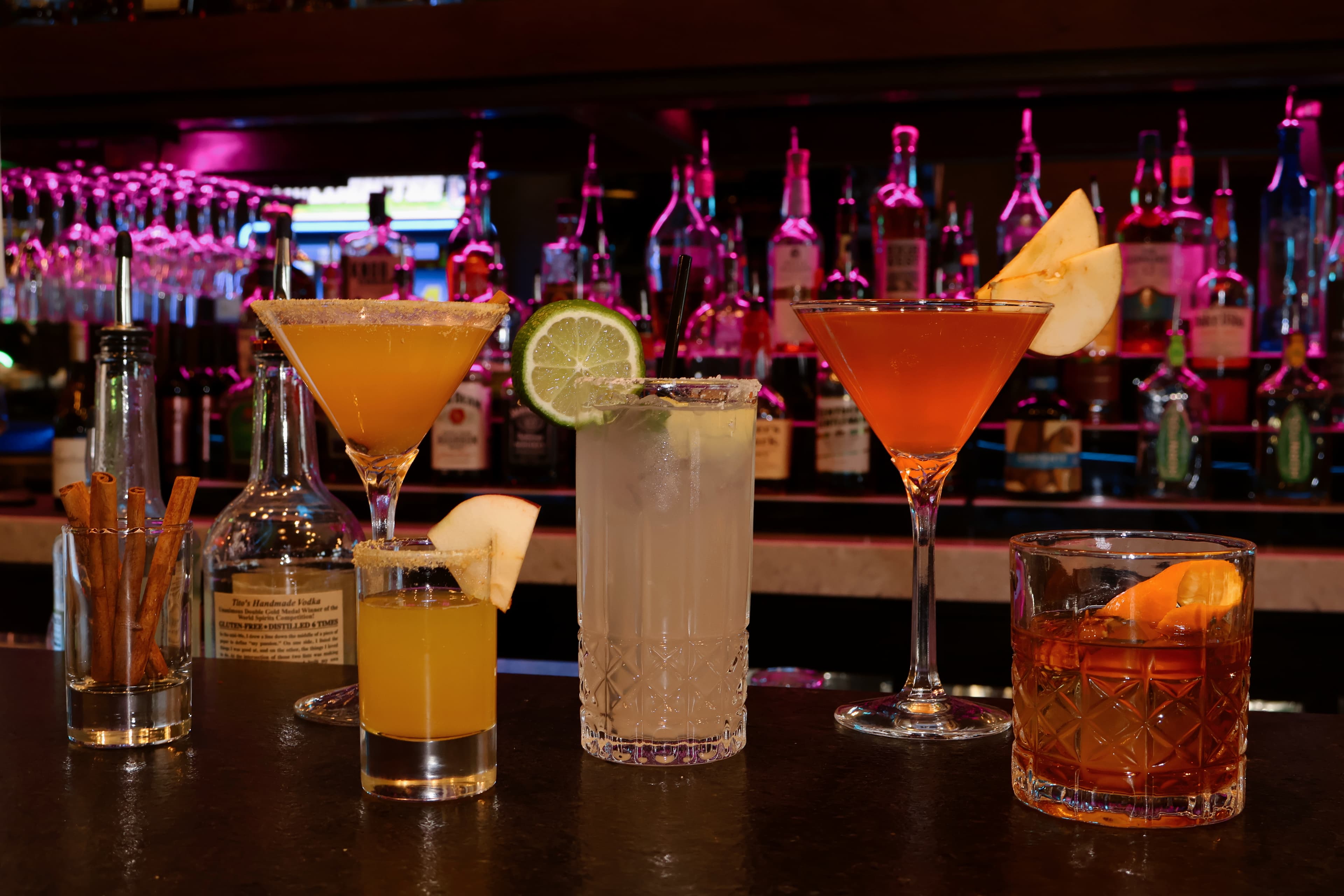 Tap Ins Golf Lounge - Image 4