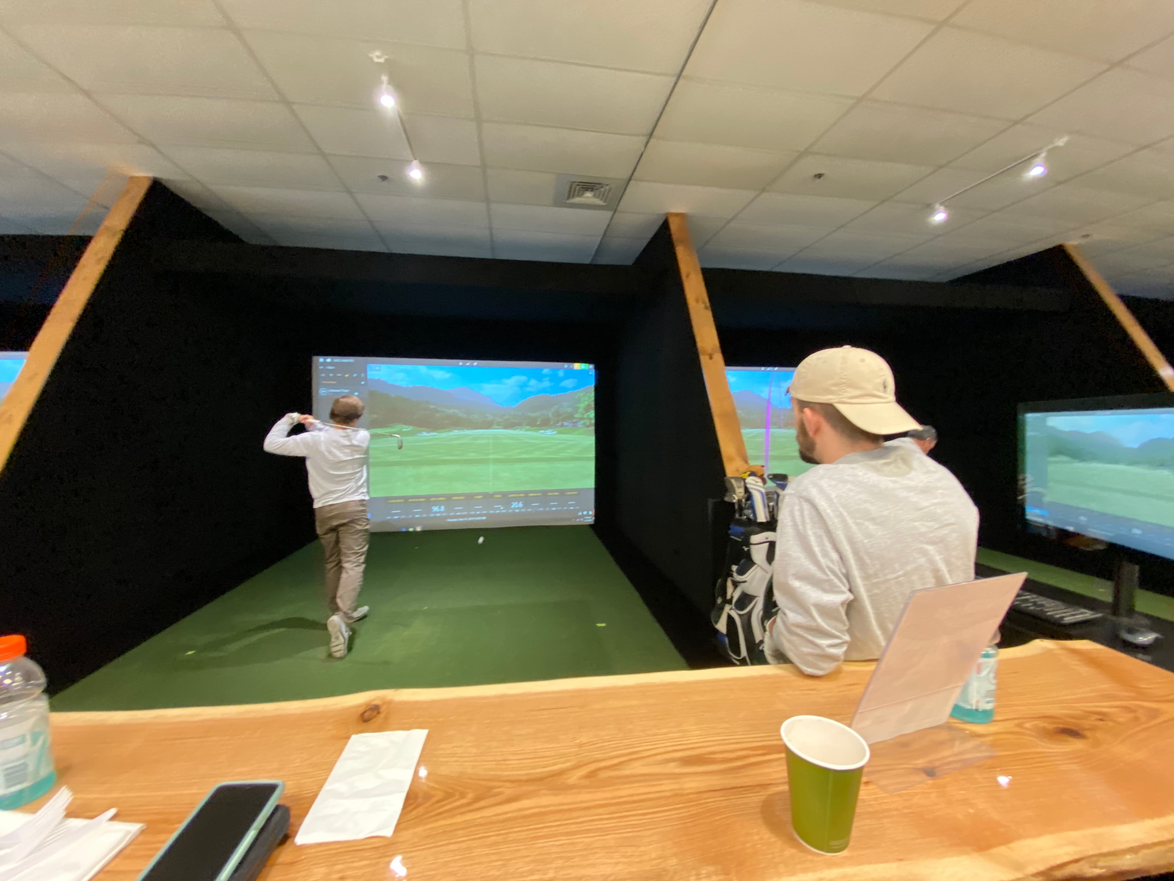 Golf Lounge 18 - Image 3