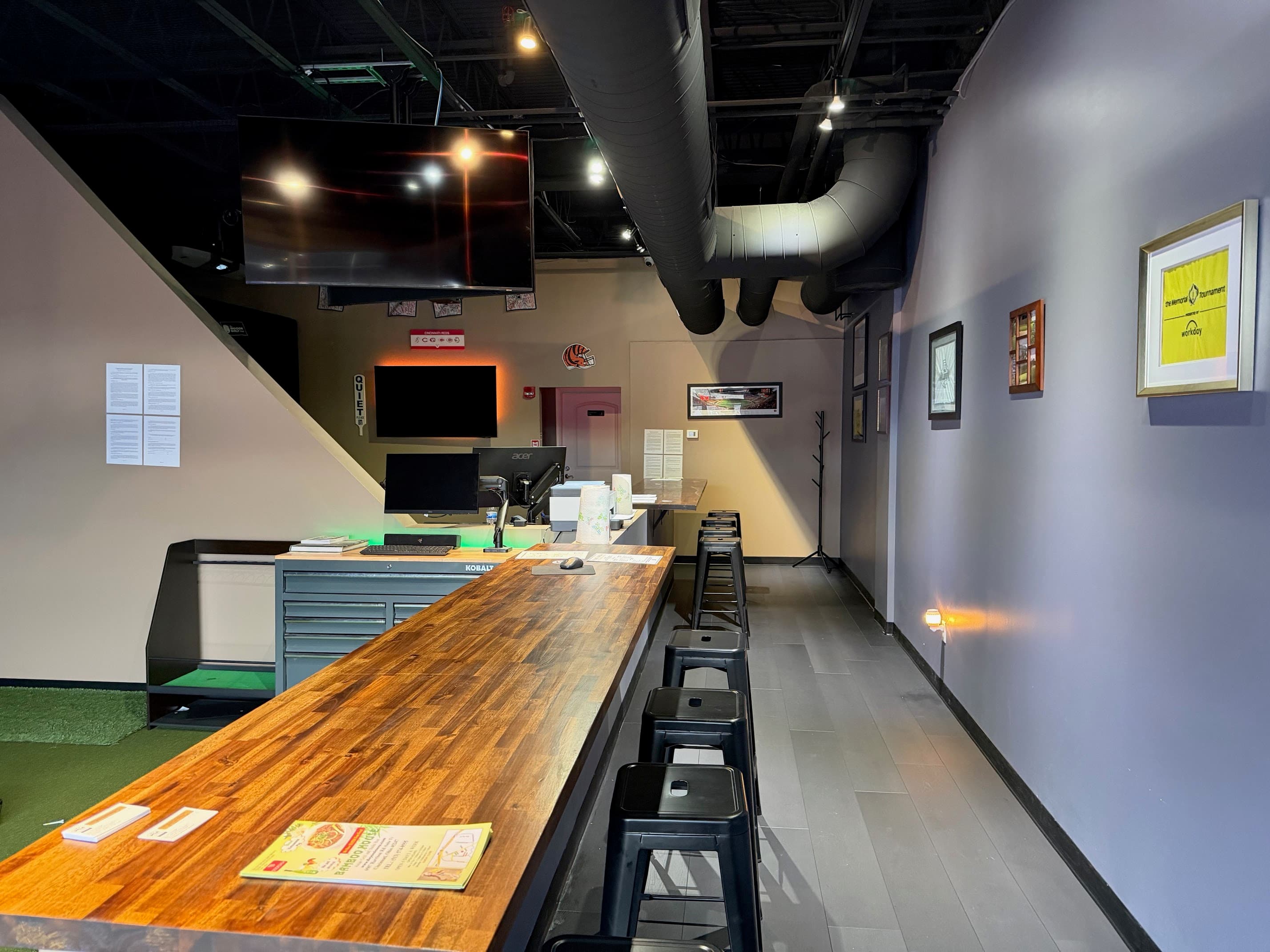 PM Golf Lounge - Image 6