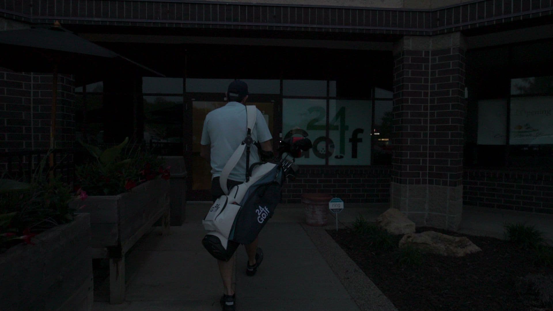 24 Golf Eagan - Image 2