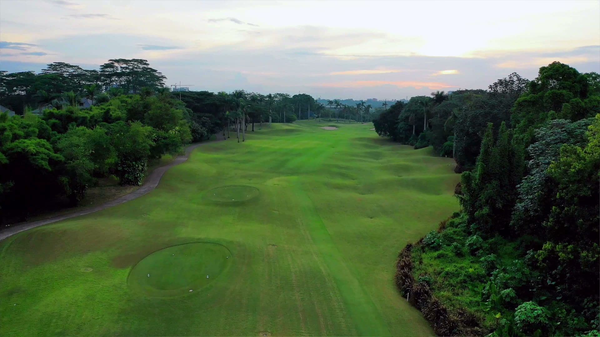 Tysons West Golf Store - Image 2