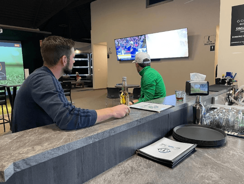 Golf Traders Indoor Golf Center - Image 2