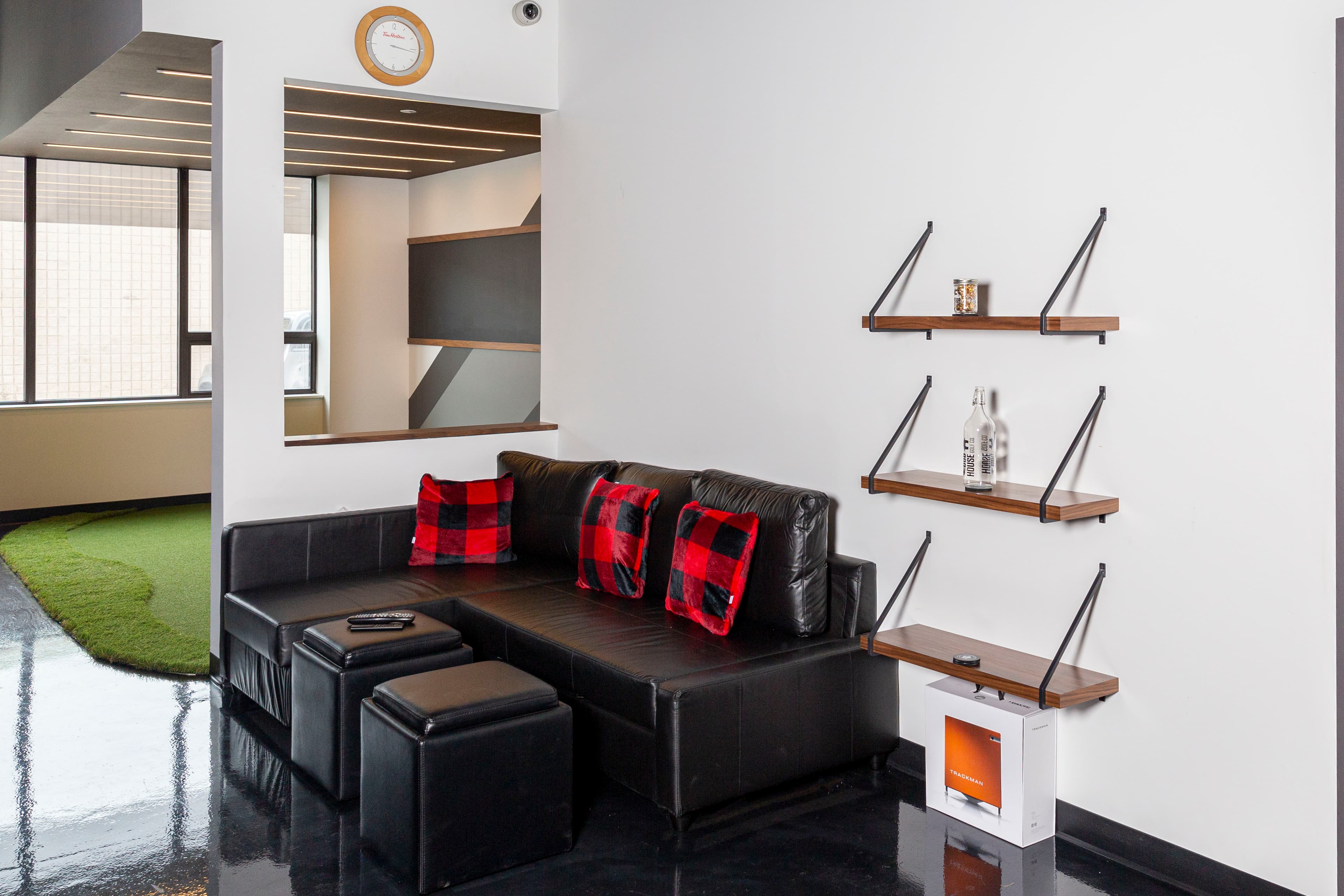 DogHouse Golf Co - Image 1