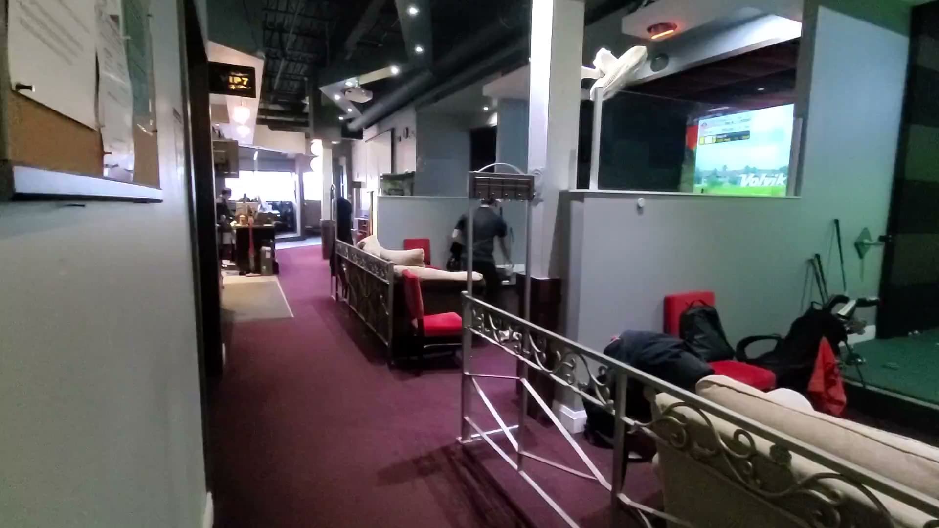 Golf Wing Virtual Golf & Restaurant - Image 8